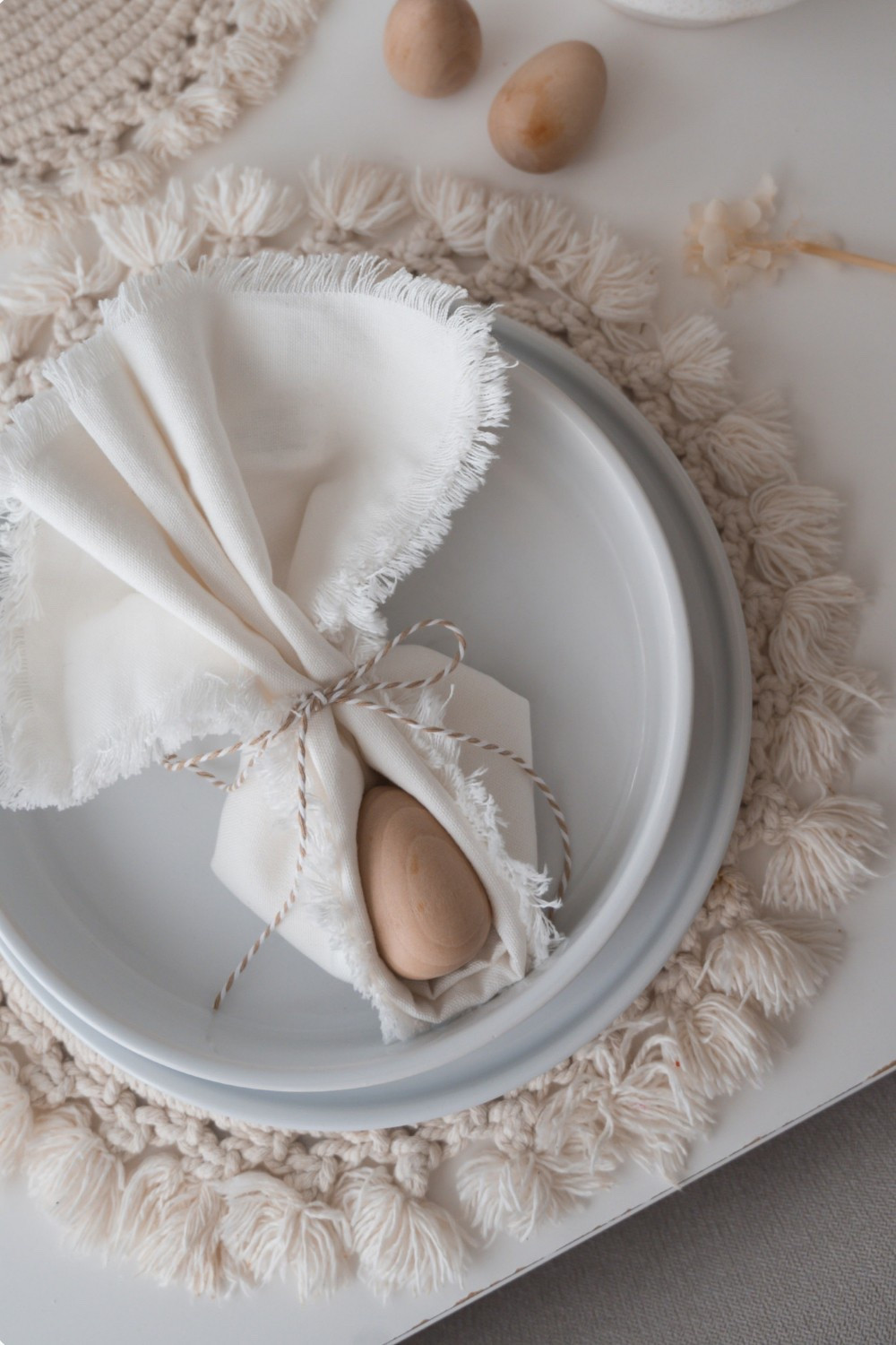 Create a simple yet stunning Easter table with neutral tones and natural textures. Effortlessly elegant and perfect for a cozy celebration. 🌿✨ #EasterDecor #MinimalStyle

#LTKHome #LTKSeasonal #LTKFindsUnder50