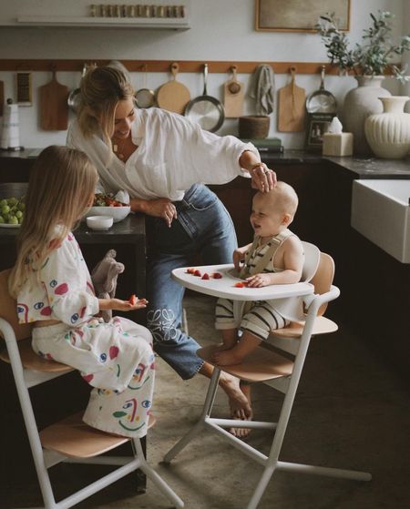 Ok moms, these Cybex Global Lemo chairs are a must!