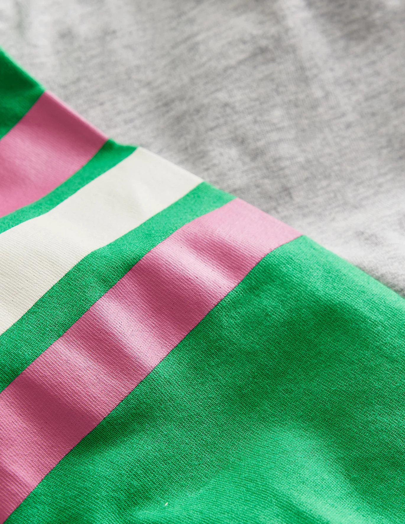 Colourblock Raglan T-shirt - Grey Marl/Sapling Green | Boden US | Boden (US)