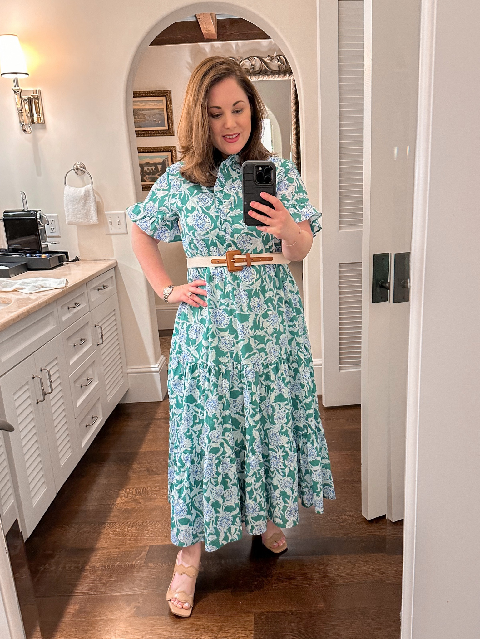 #southerndress #floraldress #dress #jmarie #dolcevita #dillards 

#LTKtravel #LTKshoecrush #LTKover40