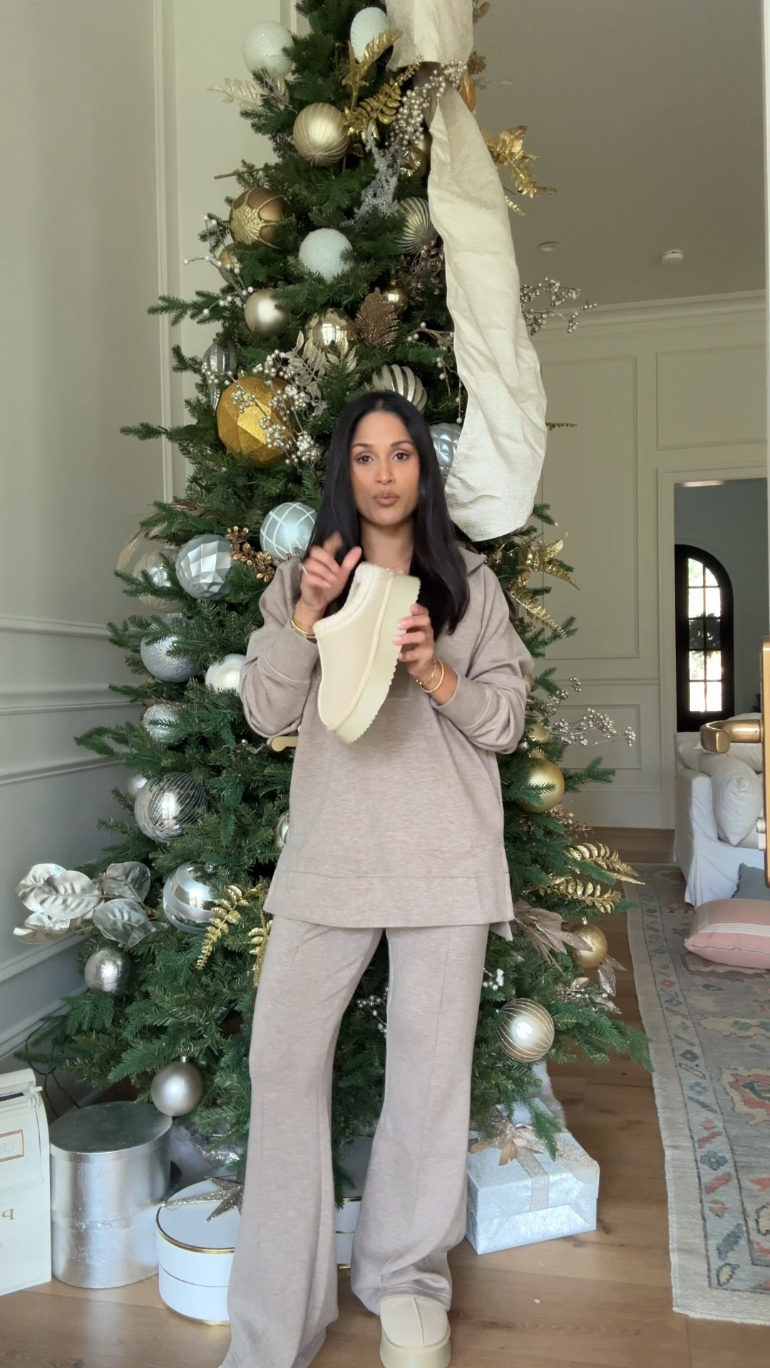 Take 30% OFF my @spanx air essentials set! No code needed— comes in a ton of other colors and petite length so I didn’t have to get them hemmed. #loungewear #spanx 

#LTKPetite #LTKSaleAlert #LTKCyberWeek