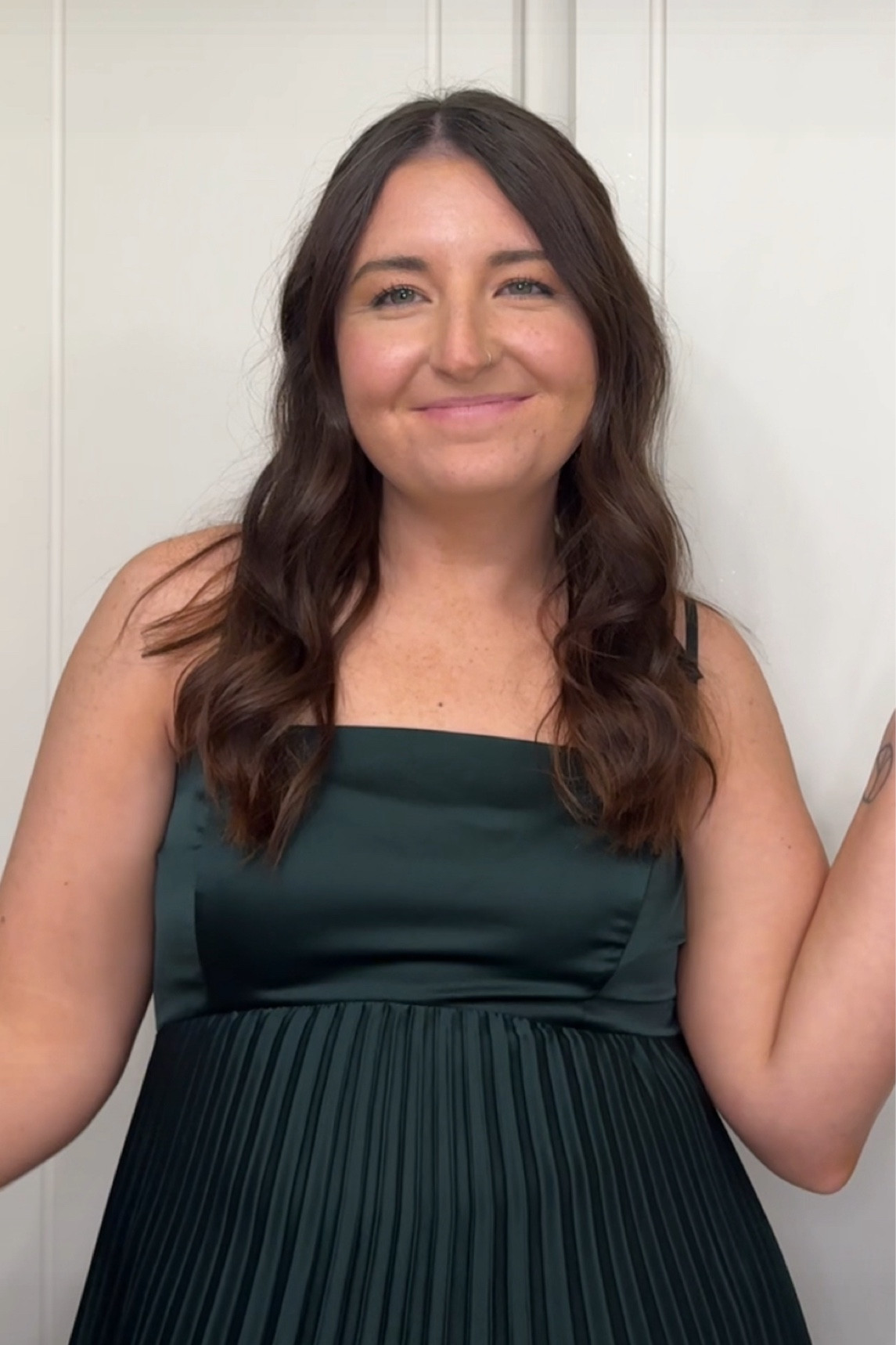 perfect dress for fall/winter weddings or any holiday parties 💚

Holiday Party | Fall Wedding | Wedding | Winter Wedding | Wedding Guest Dress | Dresses 

#LTKHoliday #LTKBeauty #LTKWedding