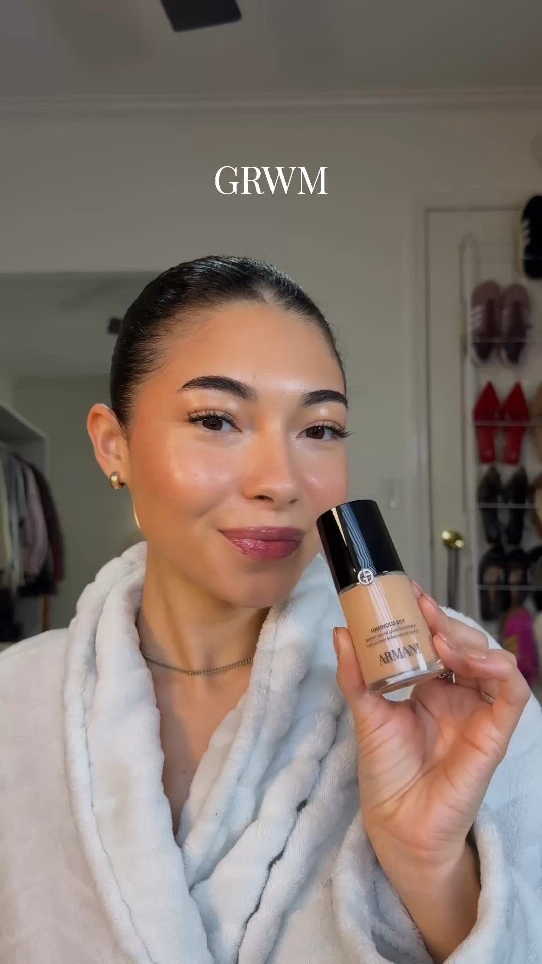 Trying the foundation everyone swears by… and now I get the hype ✨
Lightweight, buildable, and the shade match is spot on.
Wearing shade 4.5 light, neutral peach 🍑 

#LTKBeauty #LTKvlog #LTKgrwm