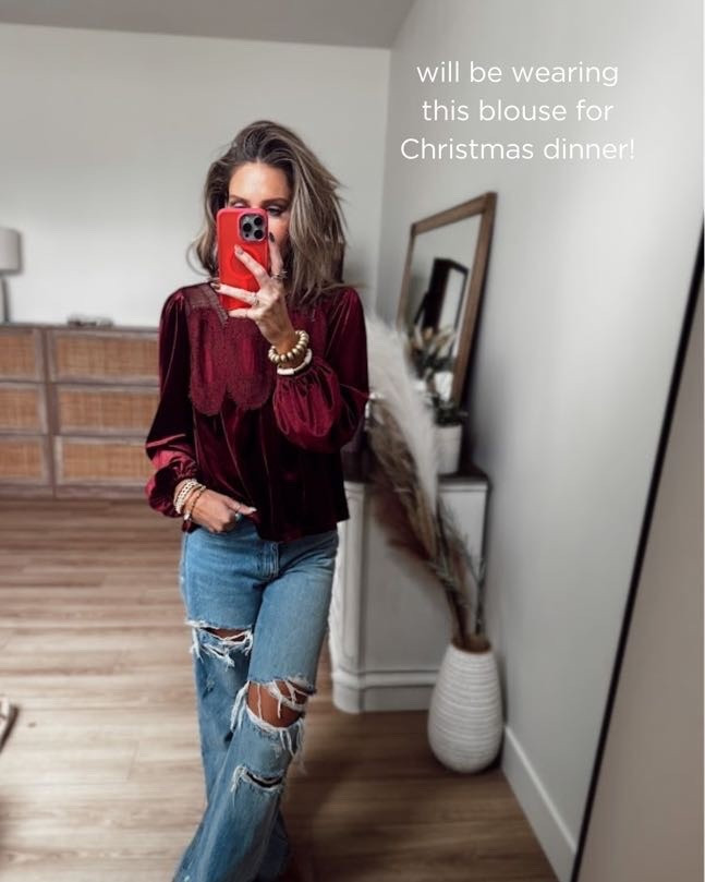 This look for less velvet top is killer!! 

#LTKFindsUnder50 #LTKootd #LTKHoliday