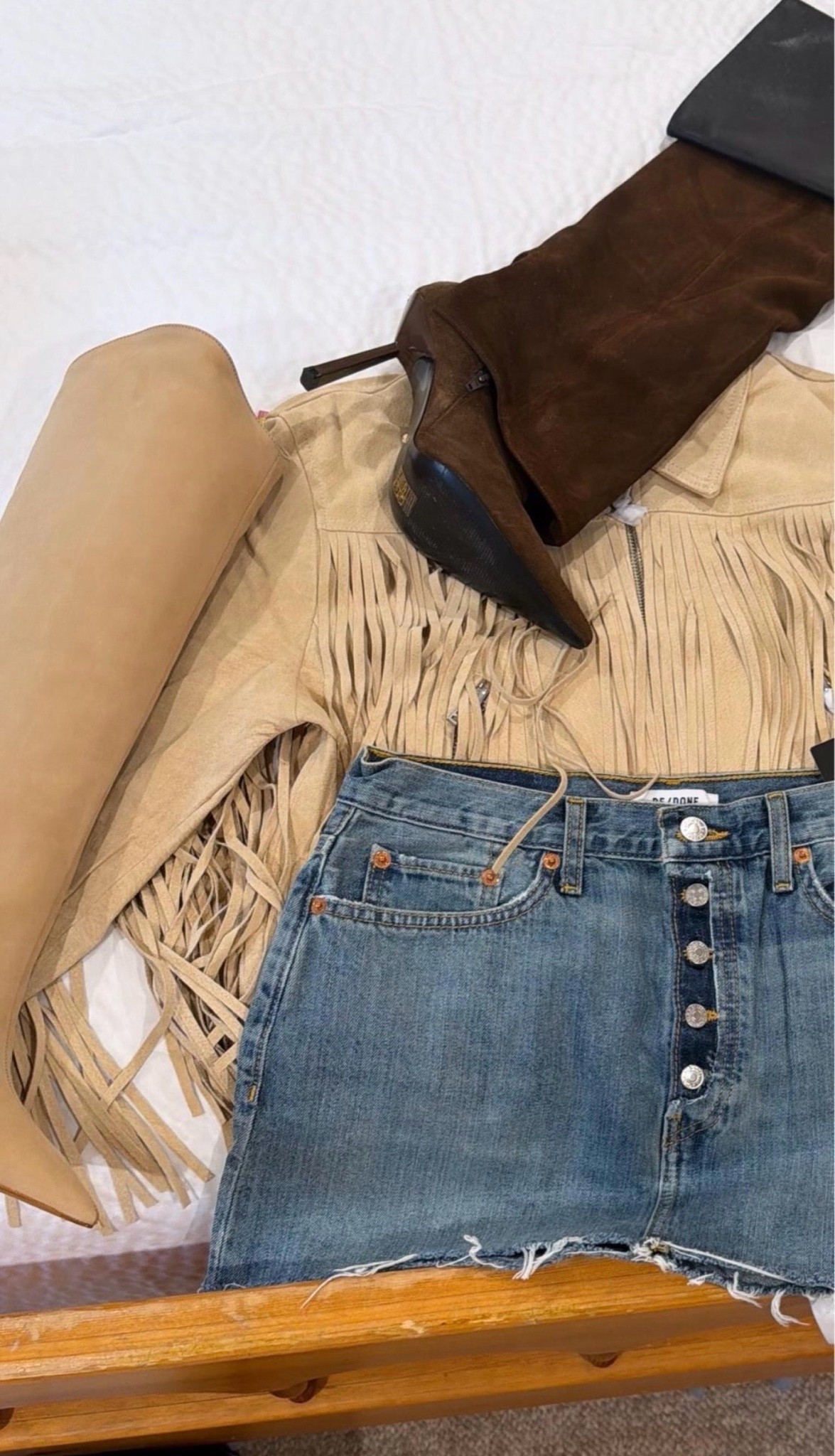 Fall transition GRWM staples 🤠🤠🤎🤎

#LTKSeasonal #LTKdayinmylife #LTKgrwm