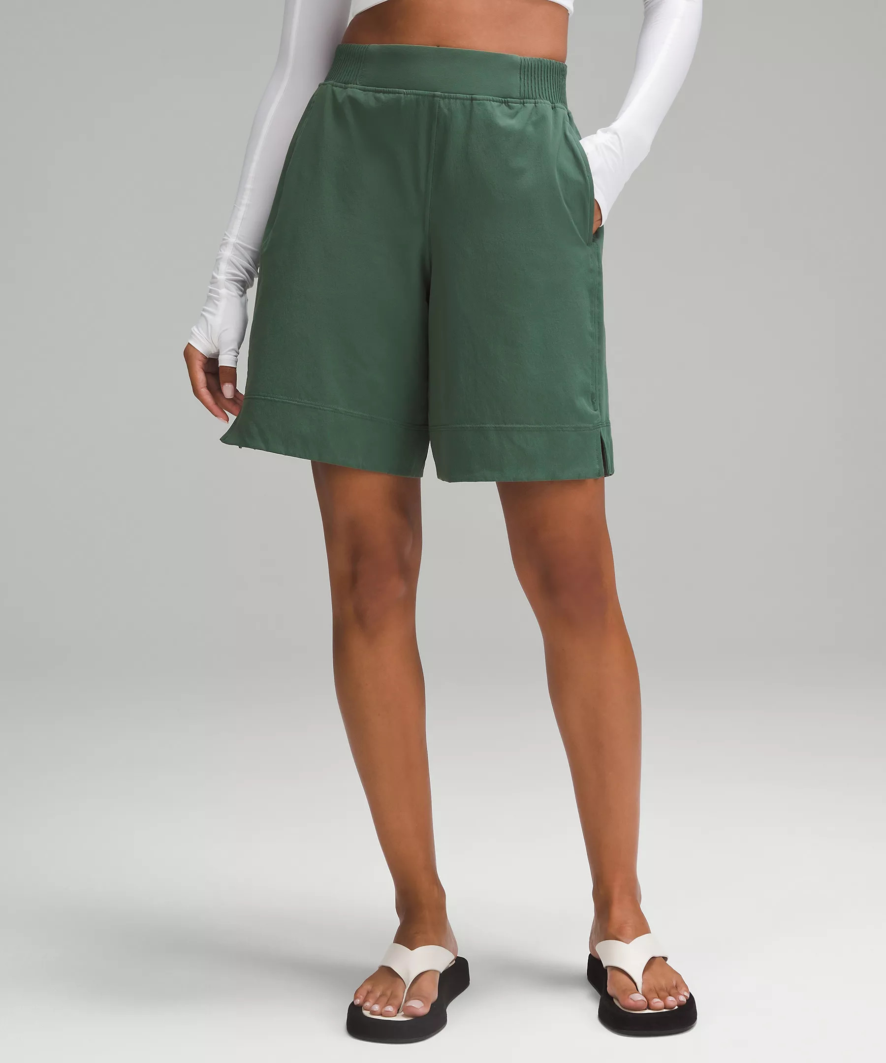 Stretch Woven Mid-Rise Bermuda Short 9" | Lululemon (US)