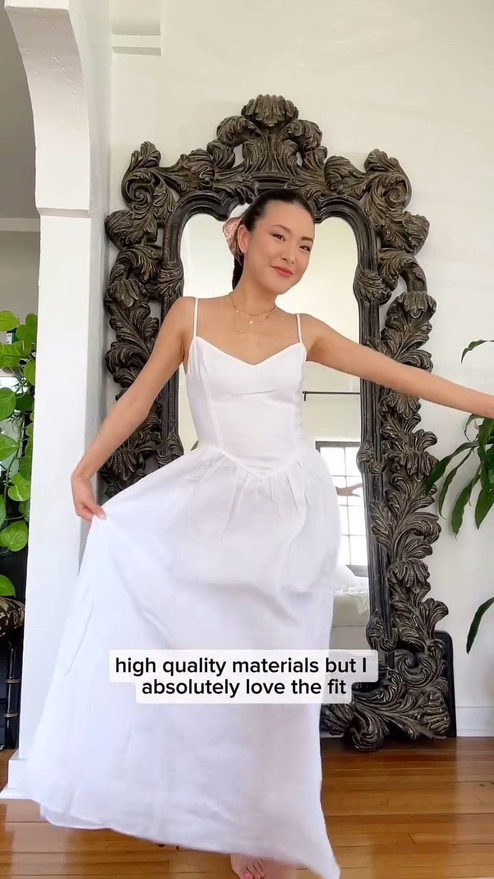 my aesthetic will be all white all summer thanks 🤍😎

Items will be linked in my @shop.ltk 👉follow me on there @frmheadtotoe