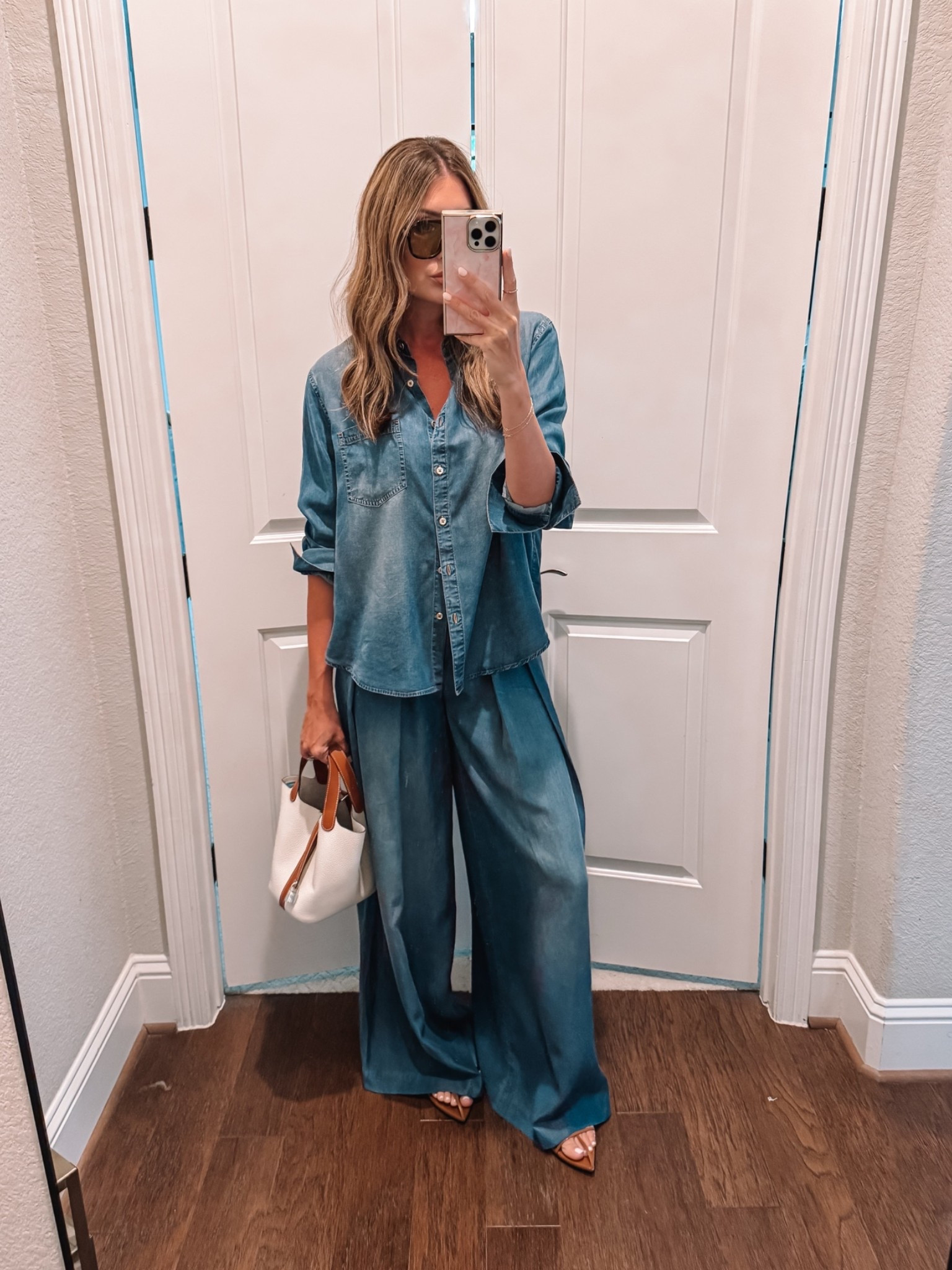 Medium in shirt, size 26 in pants