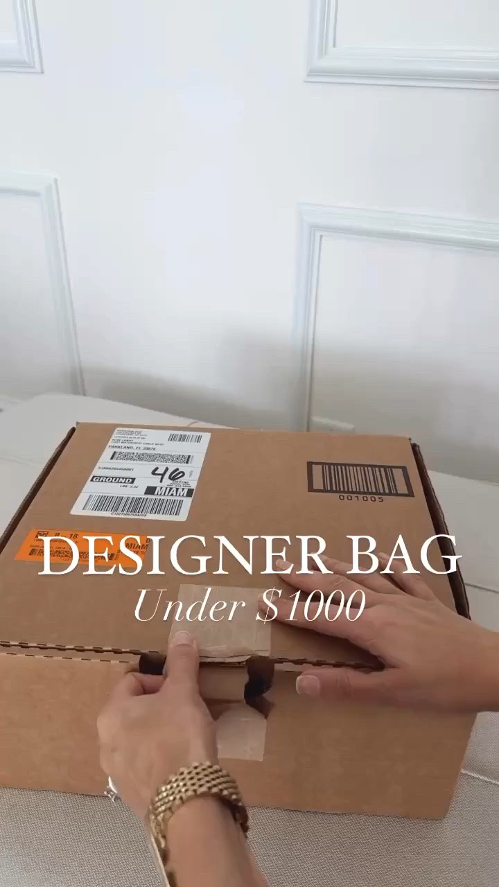 Designer bag under $1000
Timeless and elegant 
I love this bag so much, that inhale in three different colors. One of my favorite bags for daily and also traveling. 
You can also wear as a crossbody bag

#LTKU #LTKOver40 #LTKSeasonal