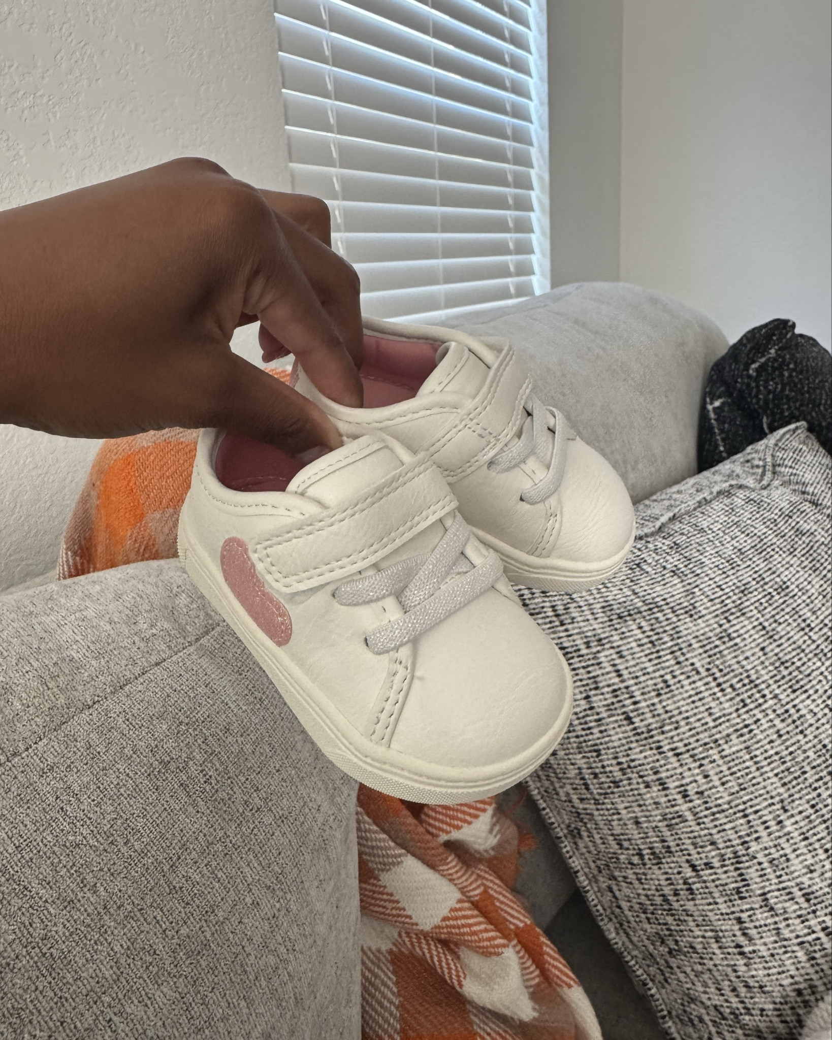 Baby girl’s first shoes 👟🩷

Fall shoes | holiday shoes | baby shoes 

#LTKShoeCrush #LTKBaby #LTKFindsUnder50