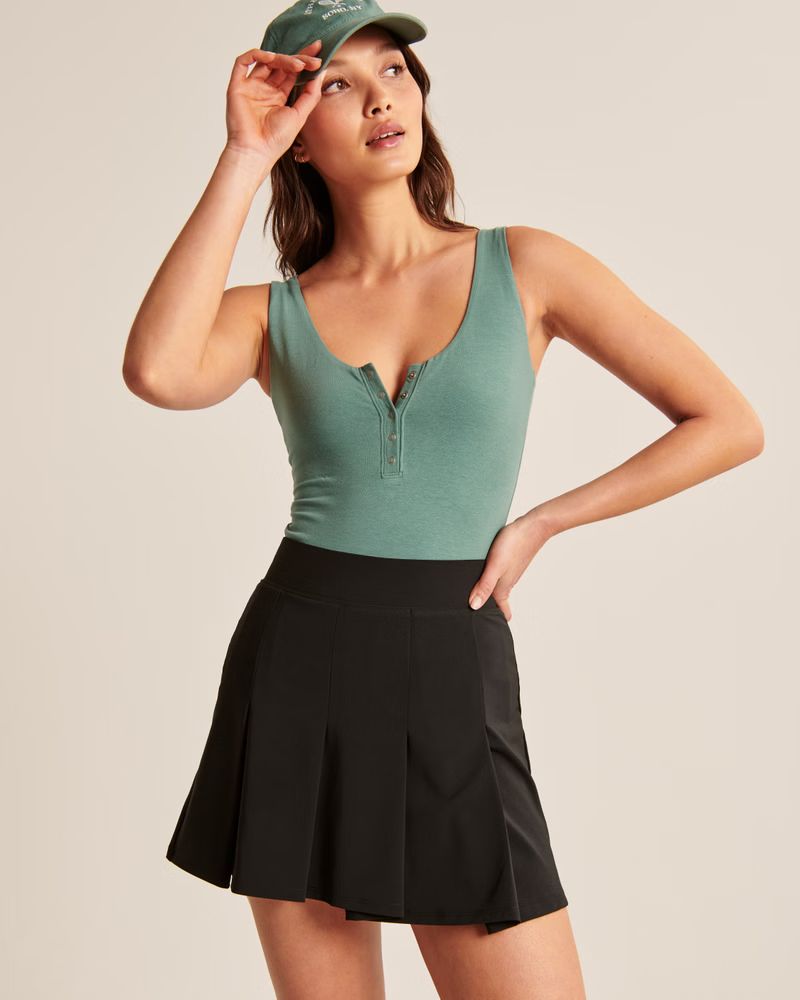 Women's Pleated Traveler Skort | Women's Clearance | Abercrombie.com | Abercrombie & Fitch (US)