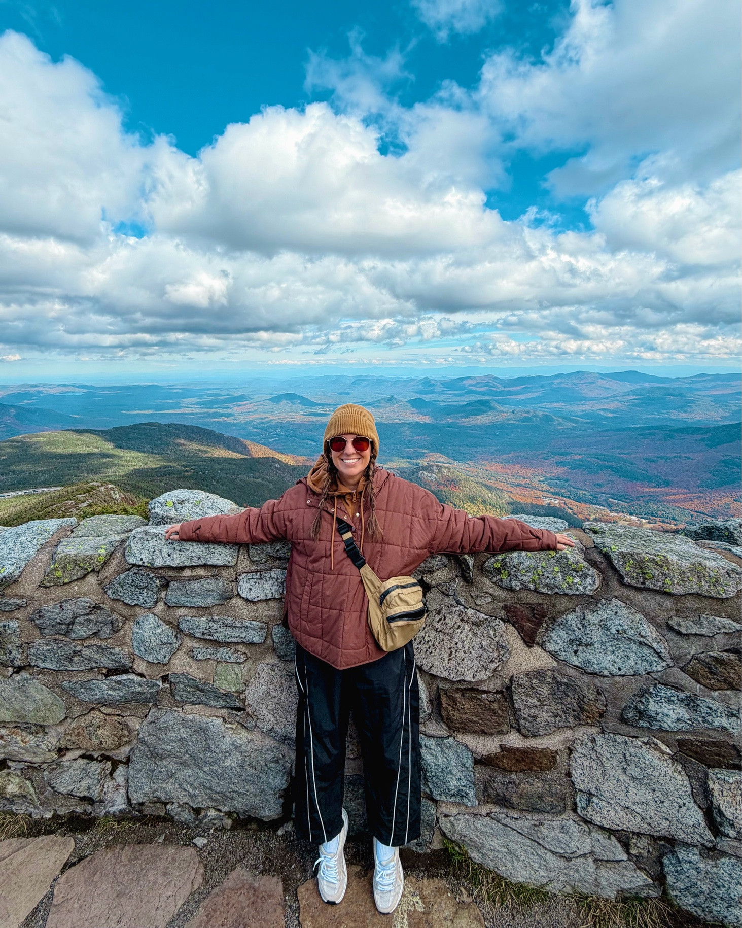 A cozy hiking/fall outfit🫶🏽

small in my tank, small in my hoodies, xs petite in my black fleece vest, small in my brown puffer pullover, small in my track pants and 6.5 in my Walmart sneakers!