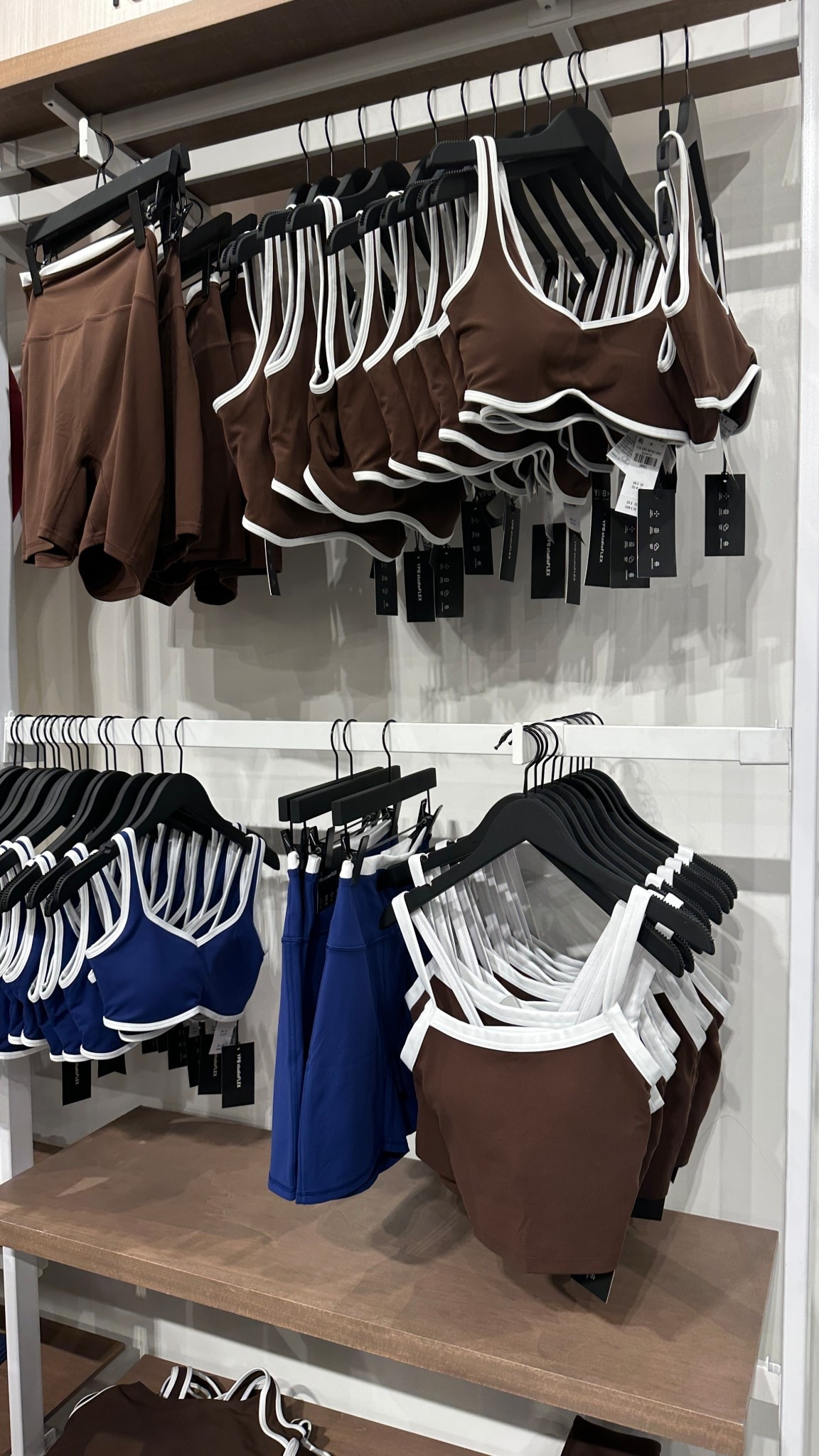 Matching set perfect for workout soooo pretty 

#LTKsummer #LTKsale #LTKfitness