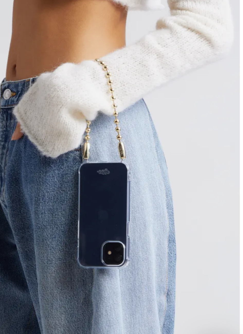 My favorite phone case and new gold chain charm ✨😍