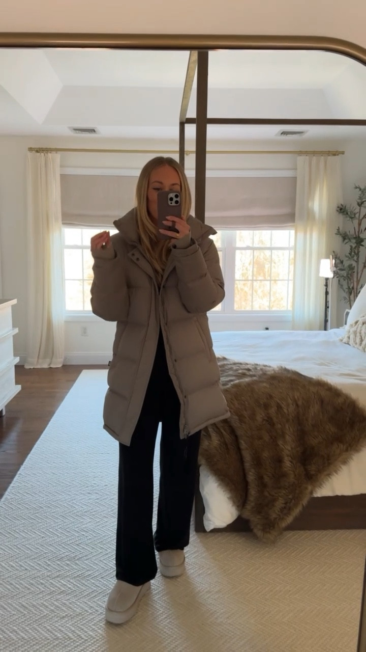 This is the ONLY time the Aritzia super puff is on sale! 🫶🏼 It is so warm & cozy. Wearing a size small! Perfect for everyday winter wear.

#LTKHoliday #LTKGiftGuide #LTKCyberWeek