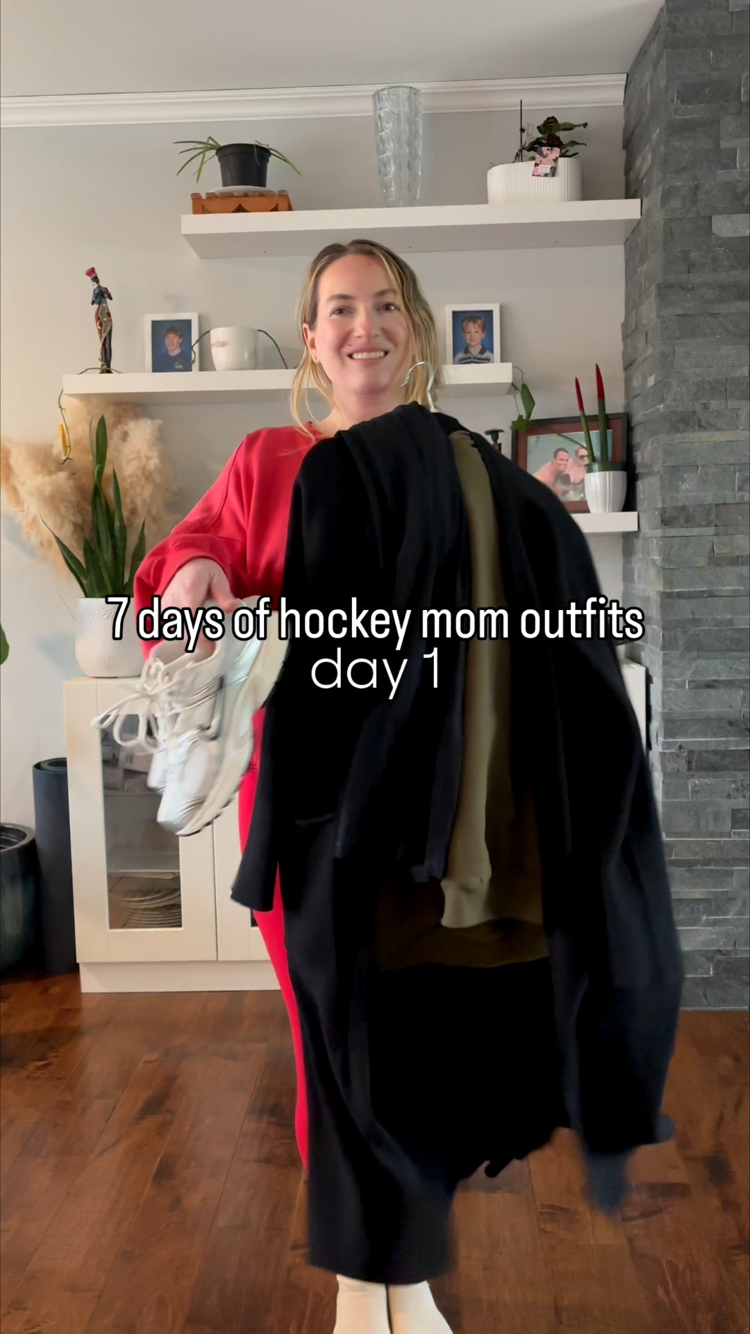 Hockey mom outfit, sport mom, casual outfit, midsize outfit, winter, layers

#LTKmomlife #LTKMidsize #LTKootd