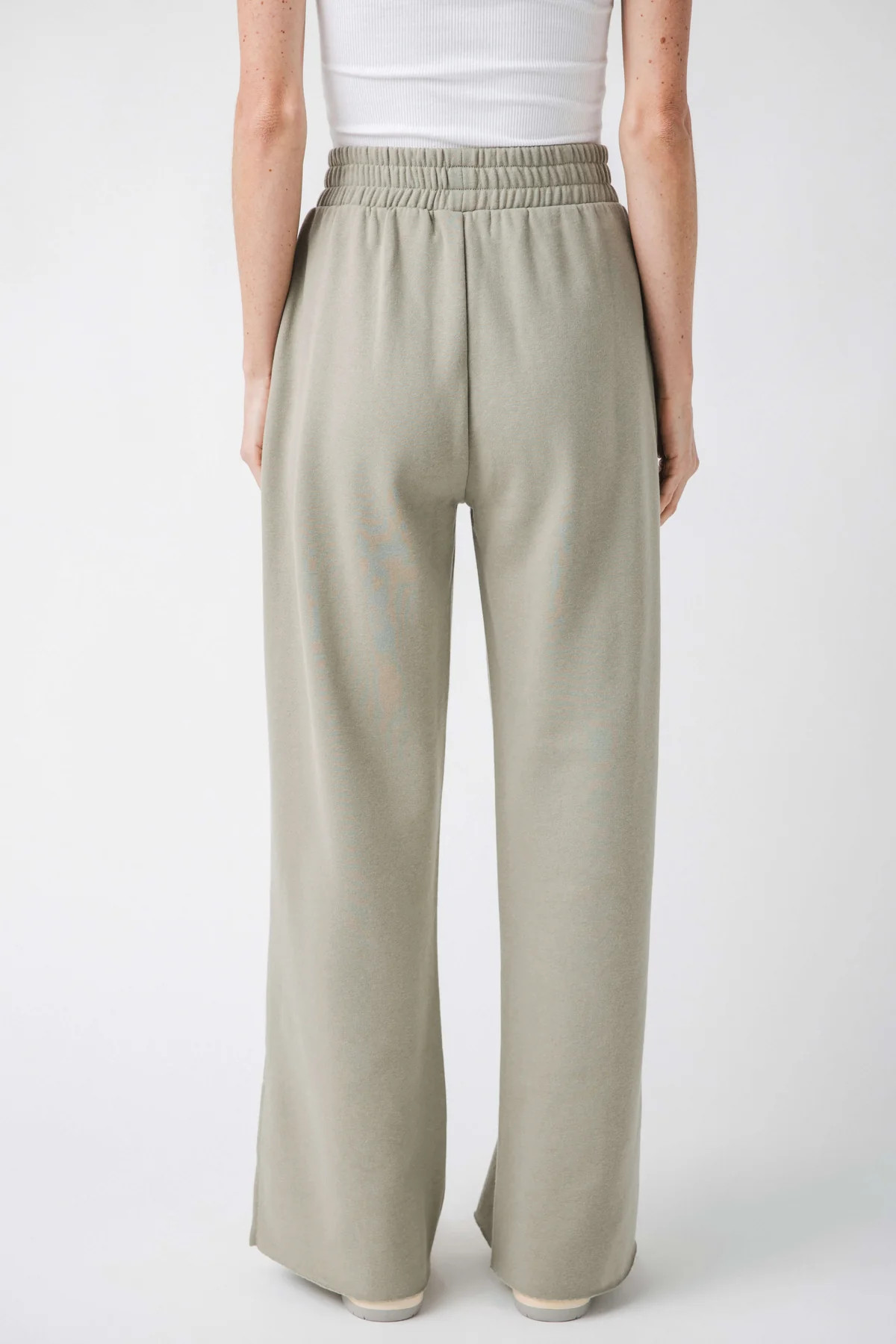 Risen Wideleg Sweatpants | Social Threads