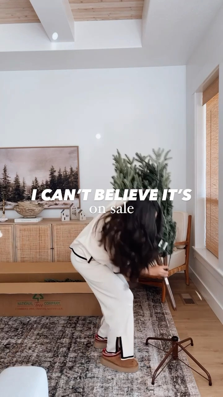 My Christmas tree is on sale! It’s so beautiful in person! And I use patio bistro lights to wrap it! It gives the prettiest glow! 
Amazon home
Amazon holiday 
Christmas decor

#LTKsalealert #LTKHoliday #LTKhome