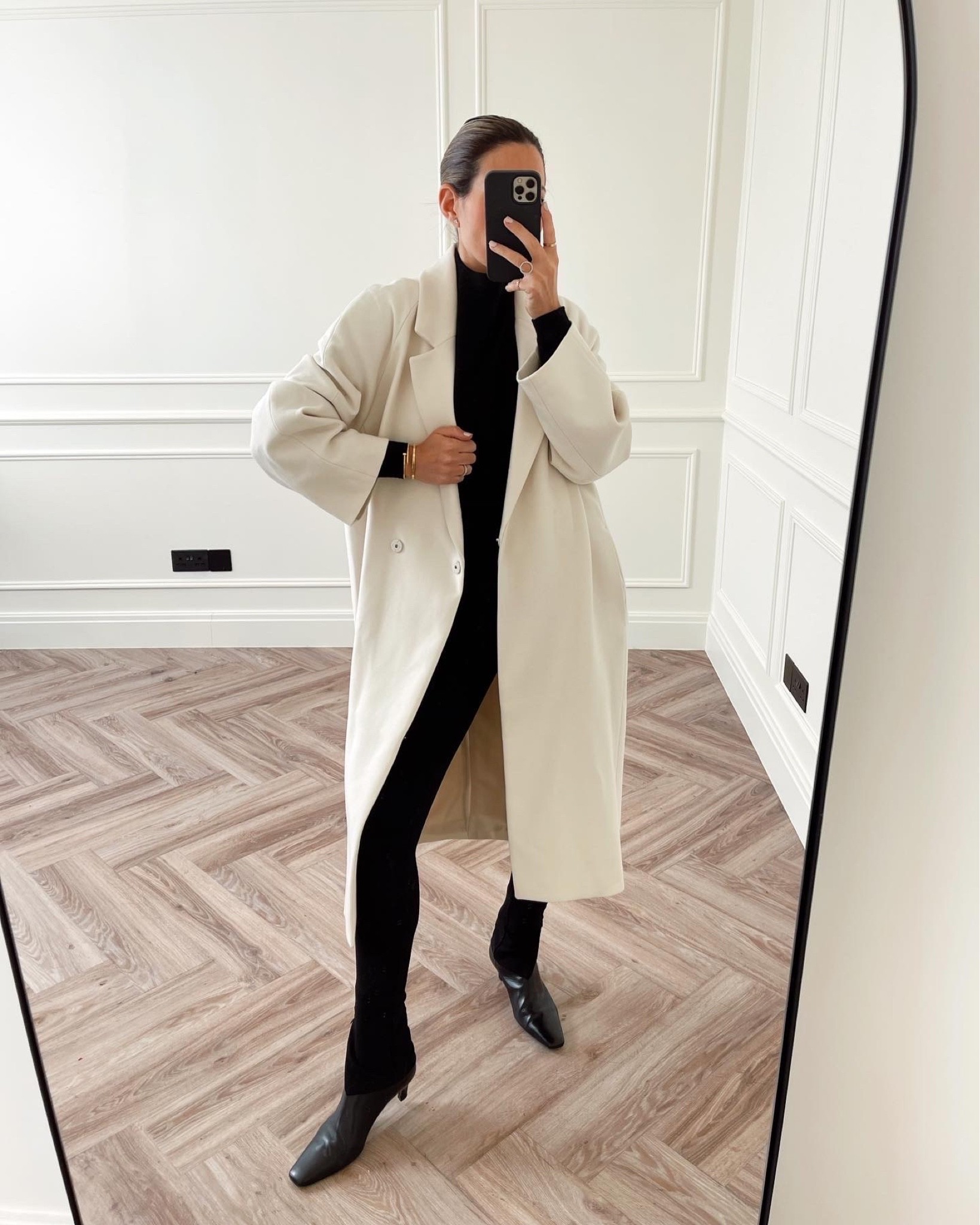  A cream coat is so classy 🤍

#LTKeurope #LTKSeasonal #LTKstyletip