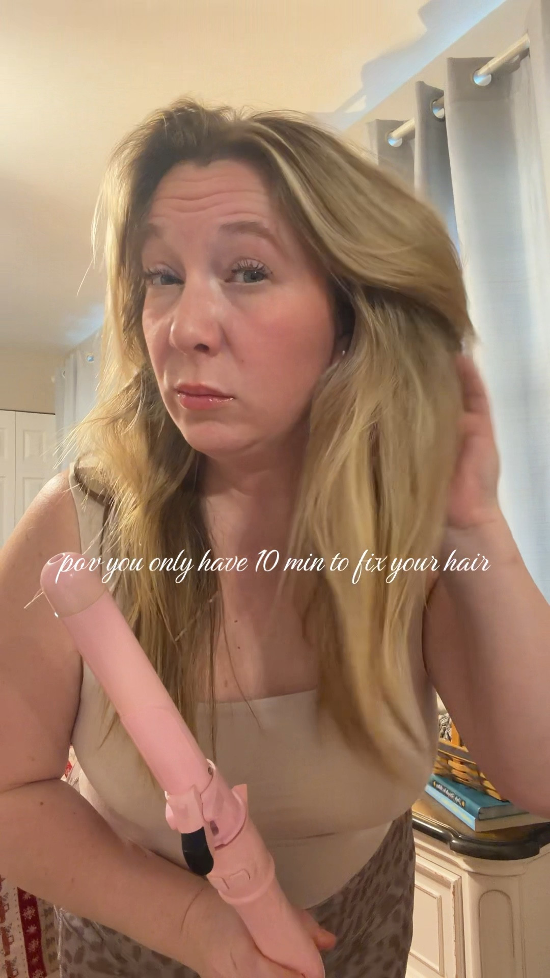 this curling iron suits my busy lifestyle perfectly💖💖#curlingiron #rotatingcurlingiron #quickhairstyles #curledhair #blowout #beachwaver