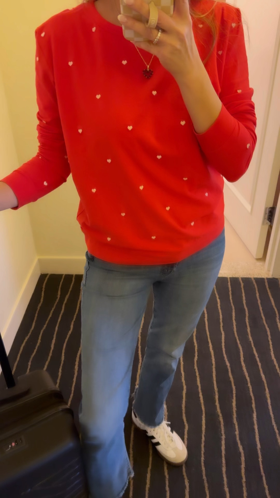 Valentine day top. Wearing sma 

#LTKsalealert #LTKfindsunder50 #LTKfindsunder100