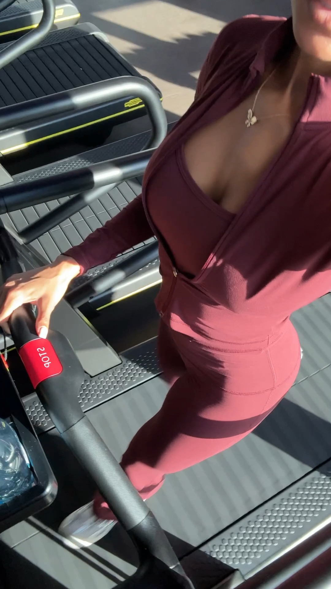 Aritzia activewear >>> Size 2 in the leggings; 2XS in the tank; XS in the zip-up 

#LTKootd #LTKActive #LTKfitnessgoals