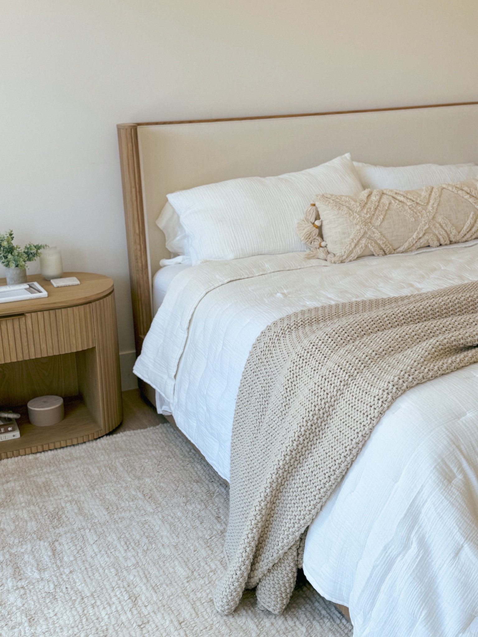 organic and sustainable bedding (white airy gauze quilt and linen bedsheets) from quince, pillow was from magnolia (linked similar bc it’s sold out), blanket is linked also!

#LTKSeasonal #LTKFindsUnder100 #LTKHome