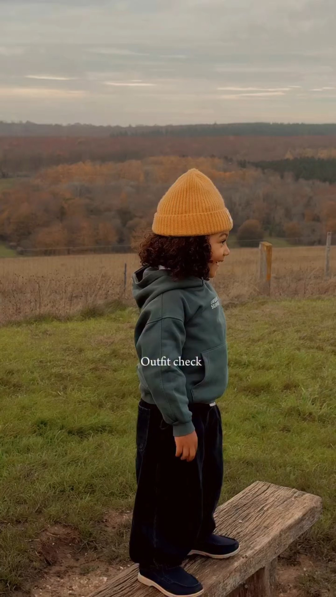 Toddler outfit check!

Enjoying the last weeks of fall outside before it gets freezing 🥶 
#luciolibero #trendykids #fashion #ootd #kidsfashion