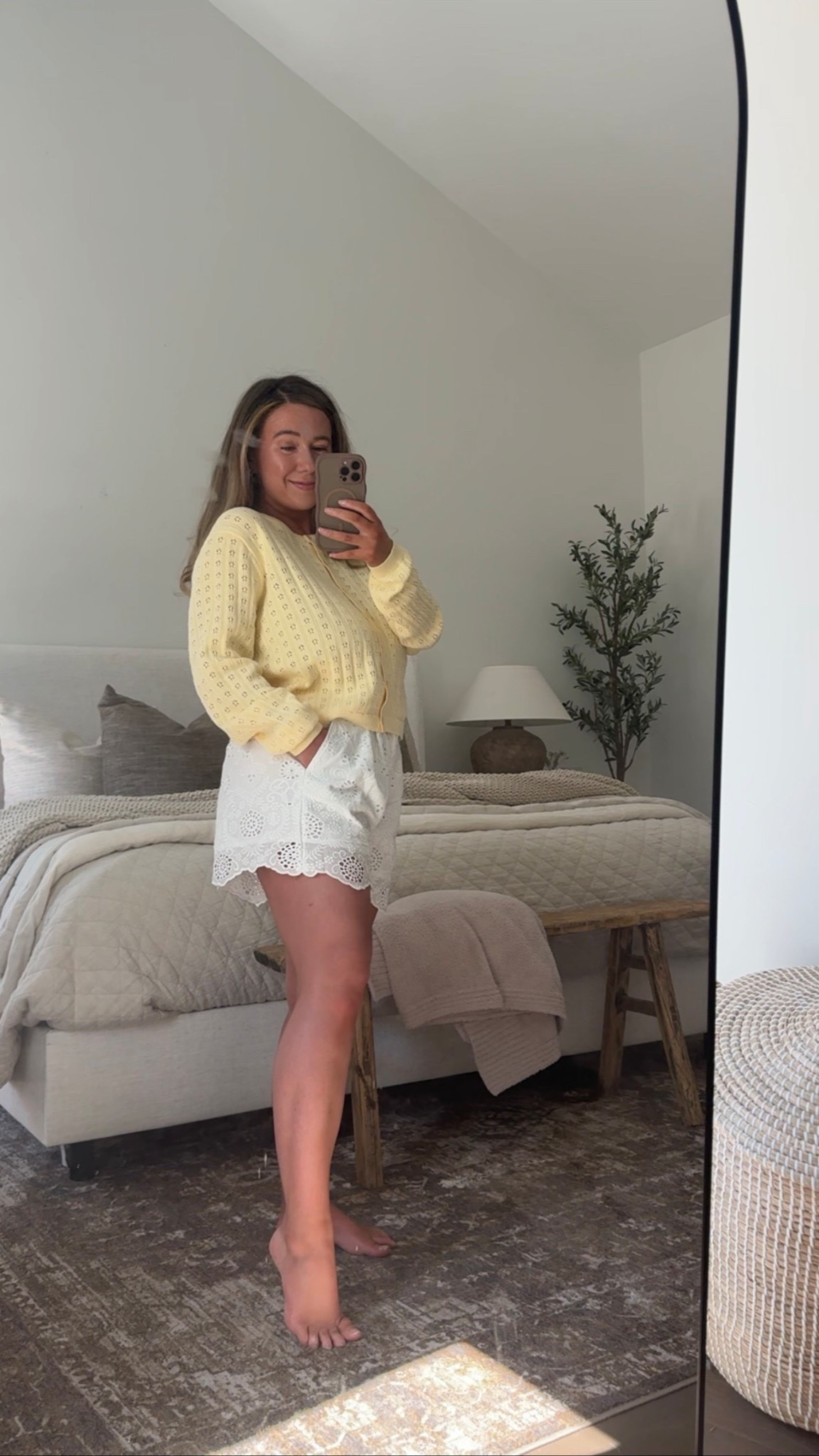 These new shorts from @Splendid are so cute! I may just have to order the matching top! Perfect for spring break! I’m wearing a size Medium in both top and shorts!


Vacation outfits
Spring Break Outfits 
Bedroom decor
Mirror selfie

#LTKSaleAlert #LTKSeasonal #LTKootd