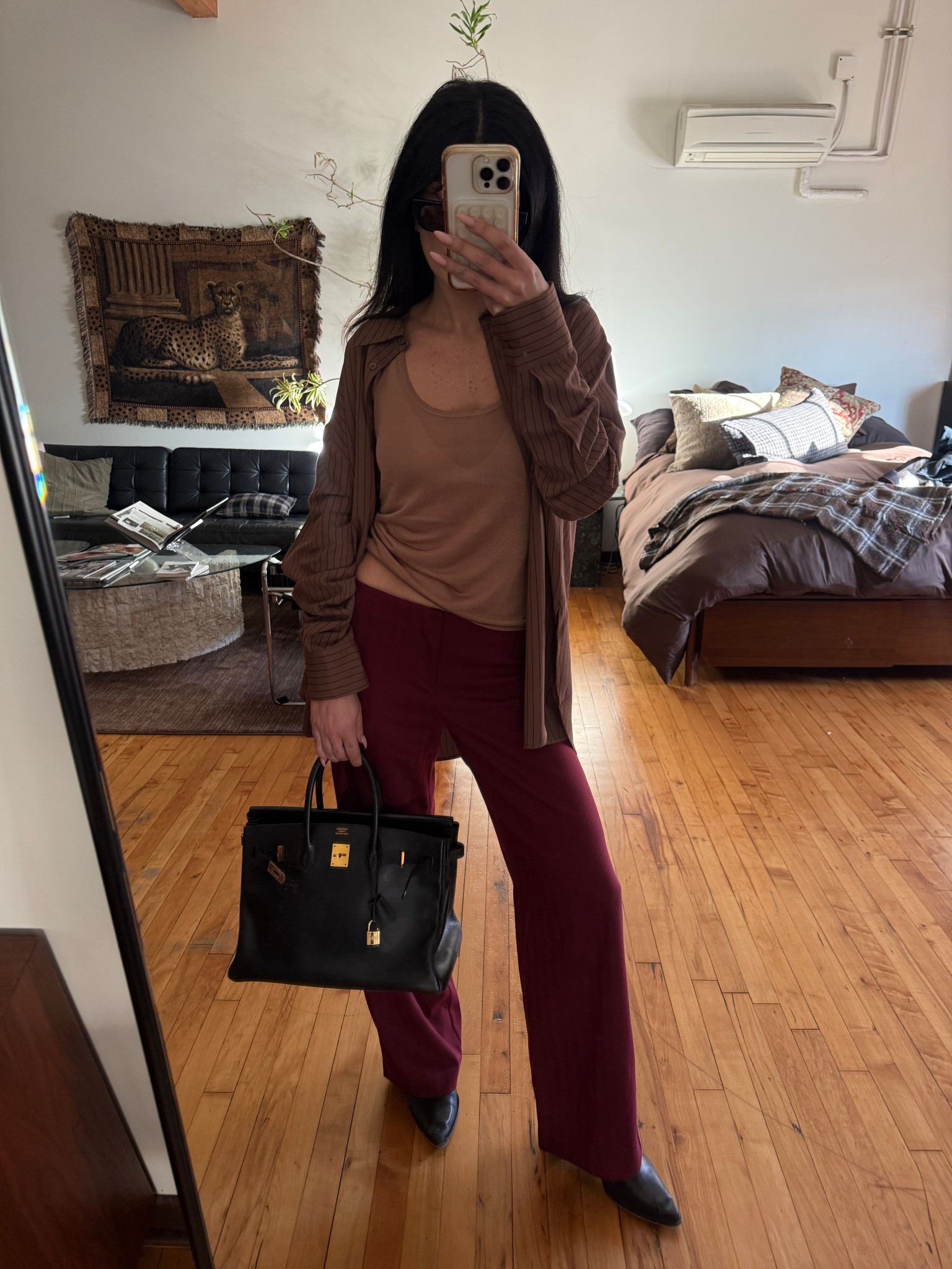 xx, from stories 

Revolve, the Frankie shop, Hermes, birkin, stripe button up, red trousers

#LTKmorningroutine #LTKootd #LTKgrwm
