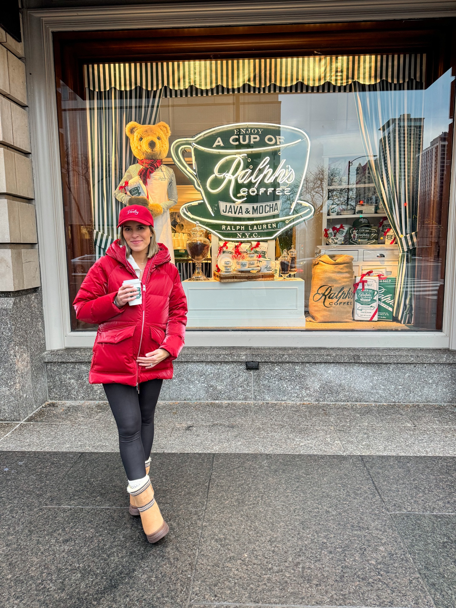 Varley jacket size small
Chicago outfit 