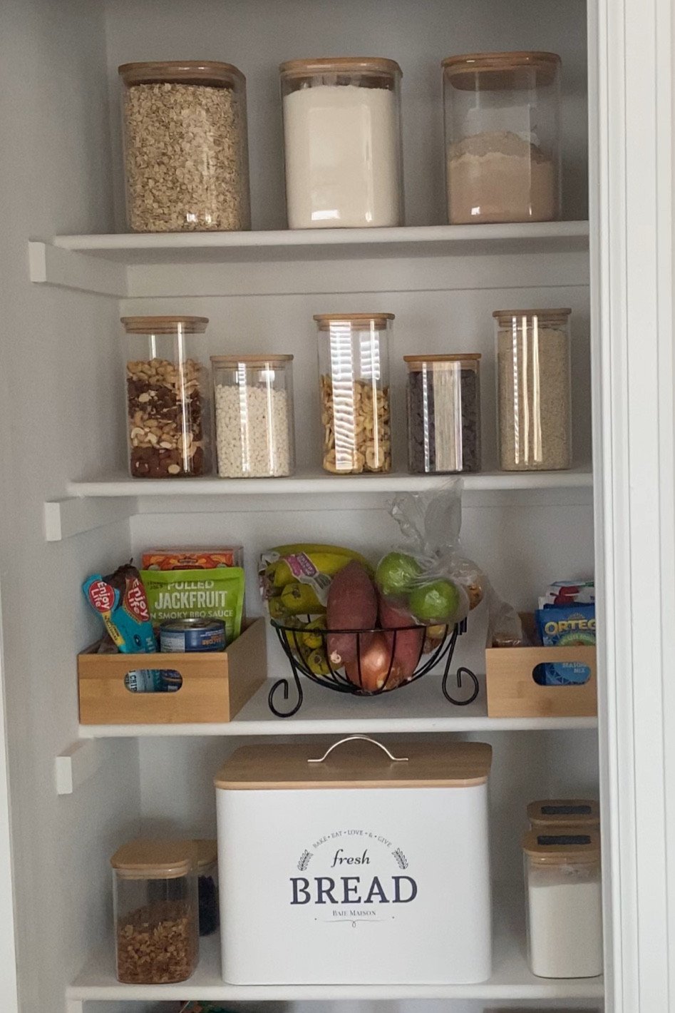 These glass air tight containers are both aesthetic and perfect to store food in. 🙌🏼

I’ve also been making lots of baked goods and recently found the beeswax wrap and bread box to store them in! So far I love them.

Thank you @amazonhome for yet another win 👏🏼

#amazon #amazonhome #amazonfinds #amazonfashion #amazonfavorites #amazonhomefinds #organization #pantryorganization #clean #cleanwithme #organizewithme 

#LTKsalealert #LTKMostLoved #LTKfindsunder50