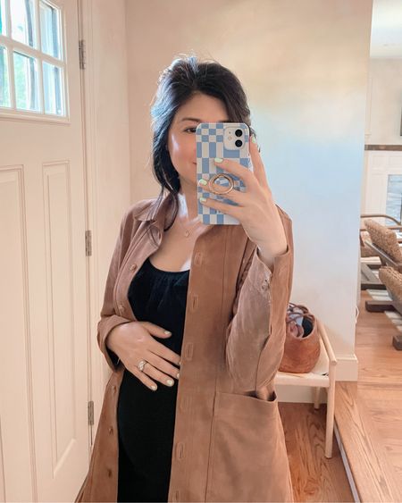 Who says you can’t wear suede in the spring / summer (thanks to crazy AC always blasting at work 😂).

#21weeks


#LTKBump #LTKWorkwear #LTKStyleTip