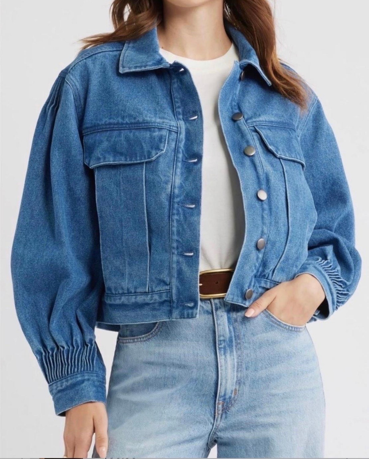 Cropped denim jacket

#LTKSaleAlert
