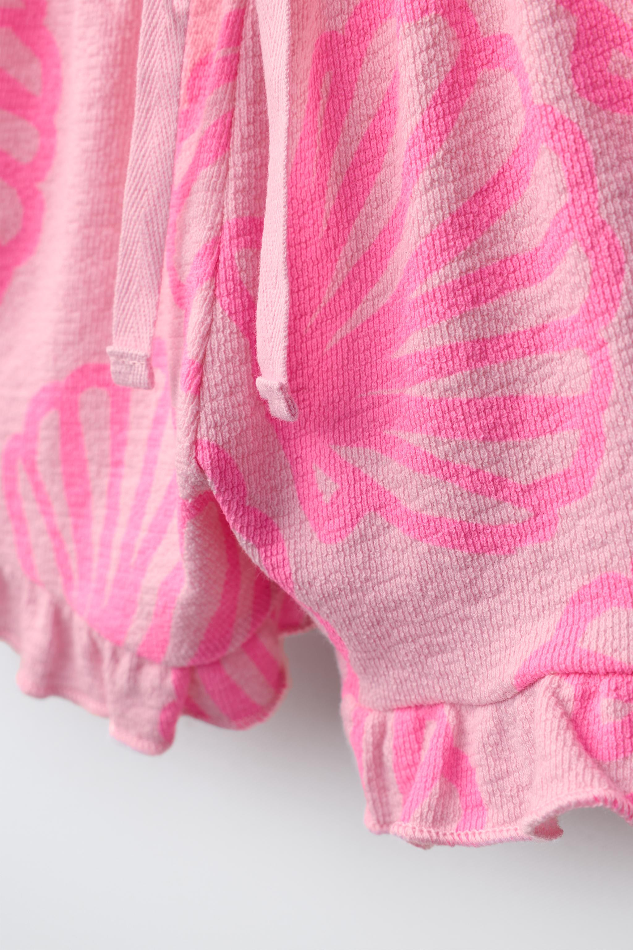NEON SHELL PRINT SHORTS | Zara US