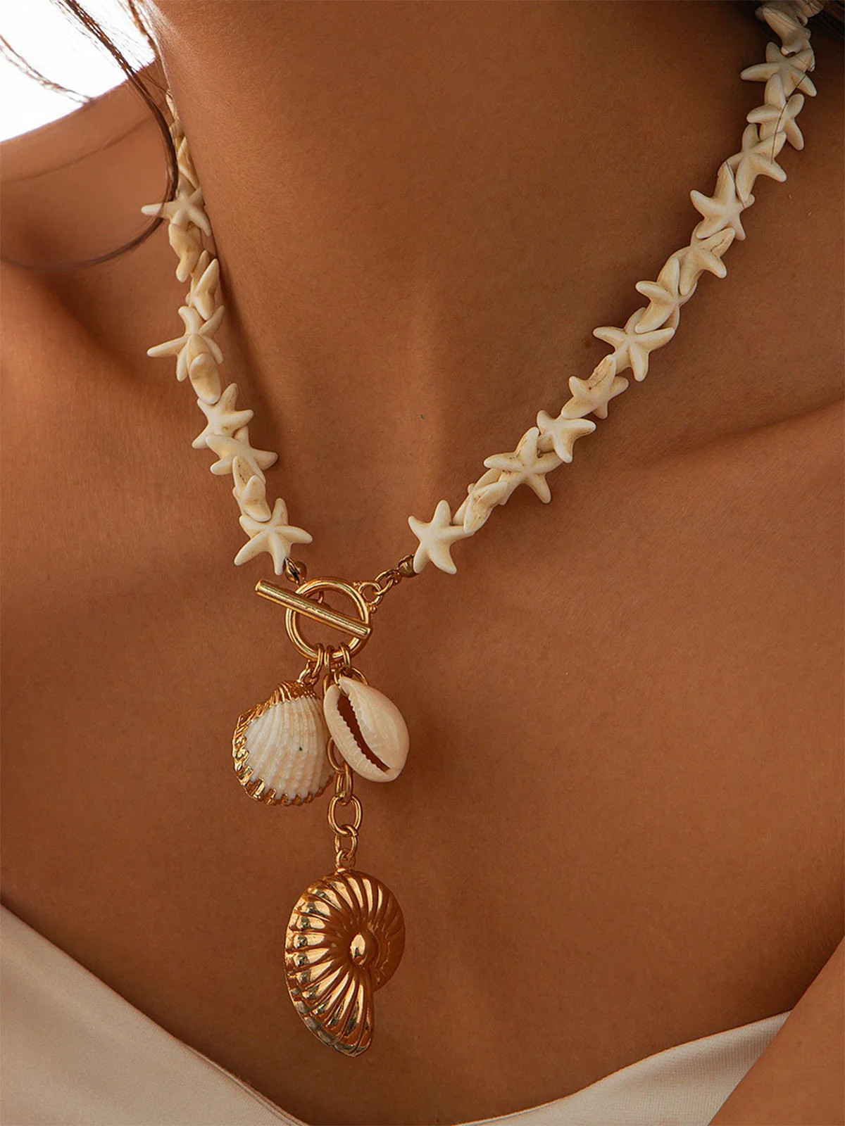 Starfish & Shell Pendant Beaded Necklace | Commense