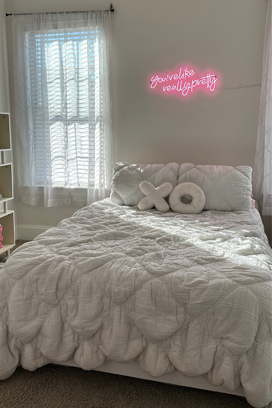 Valentine’s Day bed decor 💌

Bedding, comforter, Valentine’s Day home decor, throw pillows, holiday decor, white bedding throw blanket aesthetic #LTKSpringSale #LTKMostLoved #LTKGiftGuide

#LTKstyletip #LTKSeasonal #LTKhome