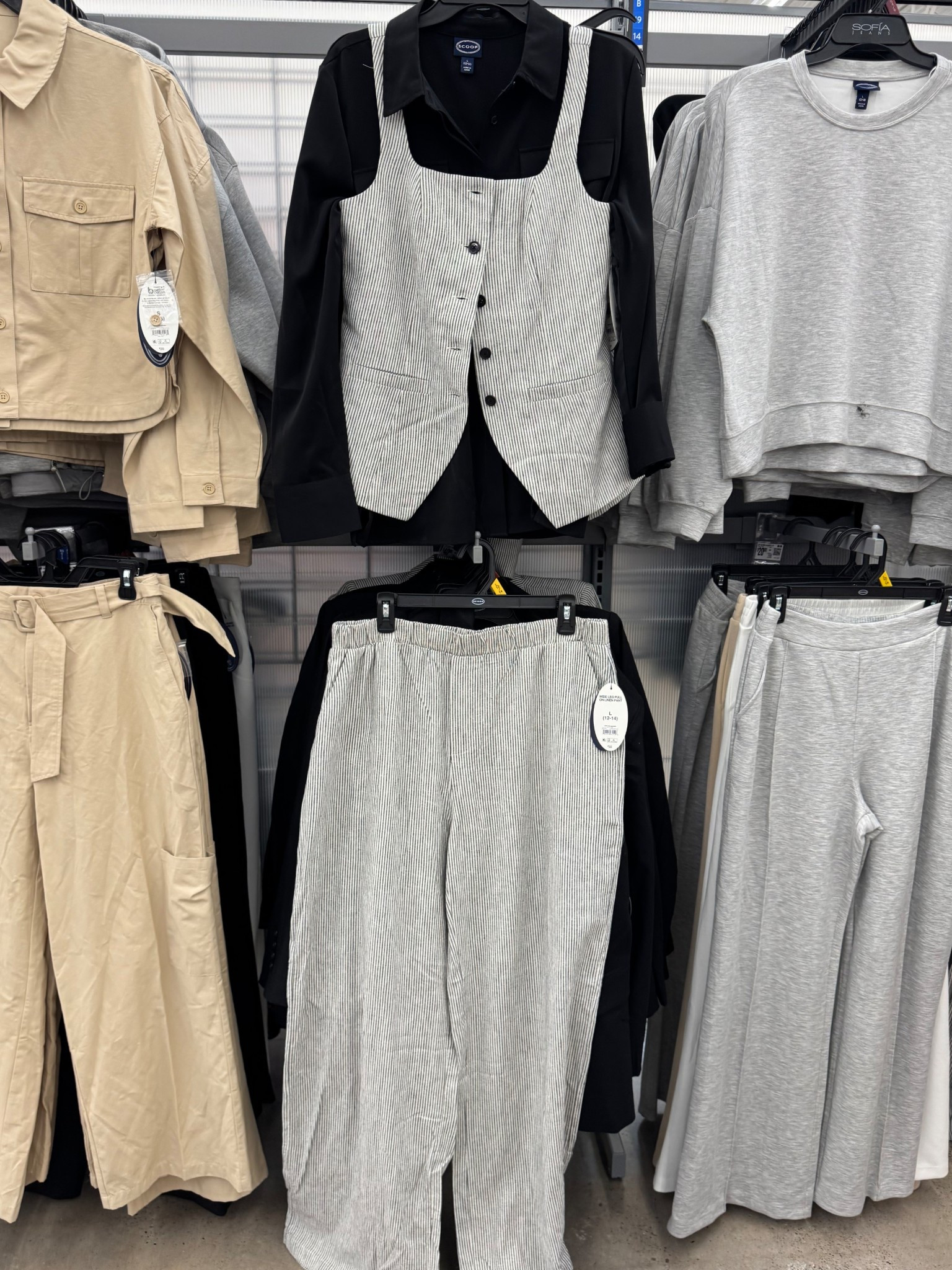 Walmart scoop is coming in on point with these work fits!!!!! So cute and under $100 for a 3 piece 

#LTKMidsize #LTKFindsUnder100 #LTKStyleTip