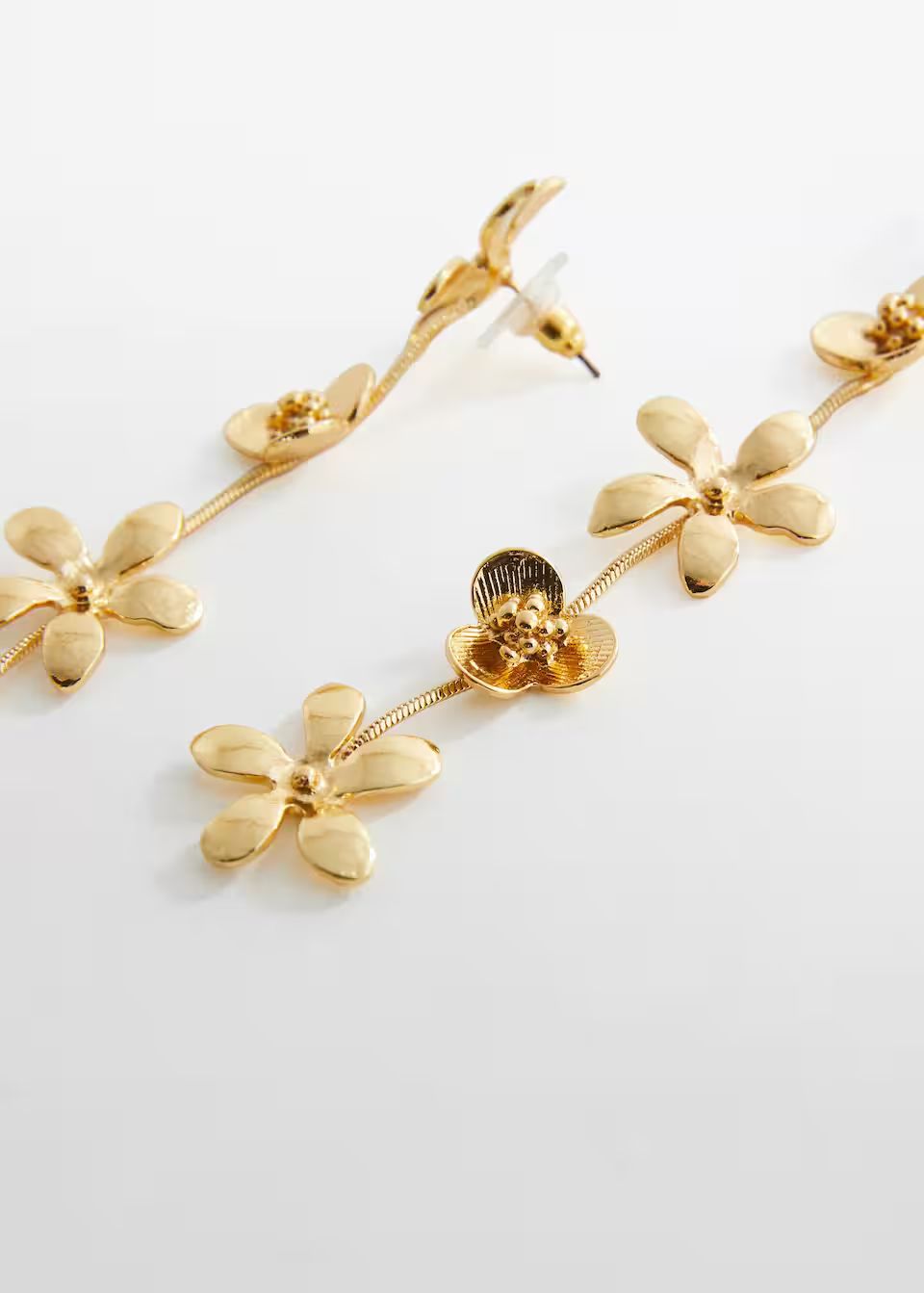 Flower pendant earrings -  Women | Mango USA | MANGO (US)