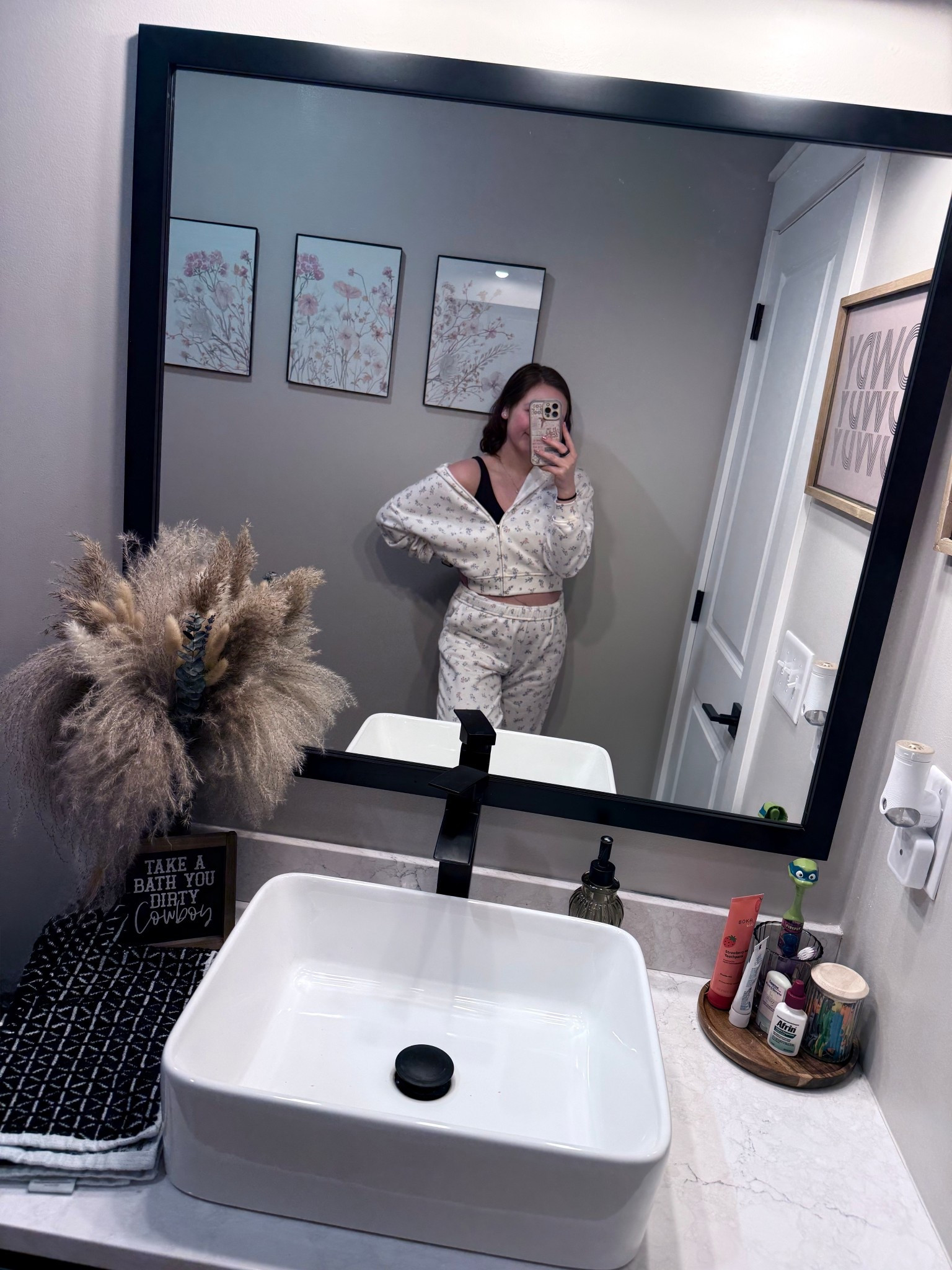 My new go-to comfy, cozy set! No Boundaries @walmart. I’m 145lbs, 5’6” and the medium bottoms are slightly oversized. I’m in a medium jacket and jogger 🥰

#LTKootd #LTKgrwm #LTKFindsUnder50