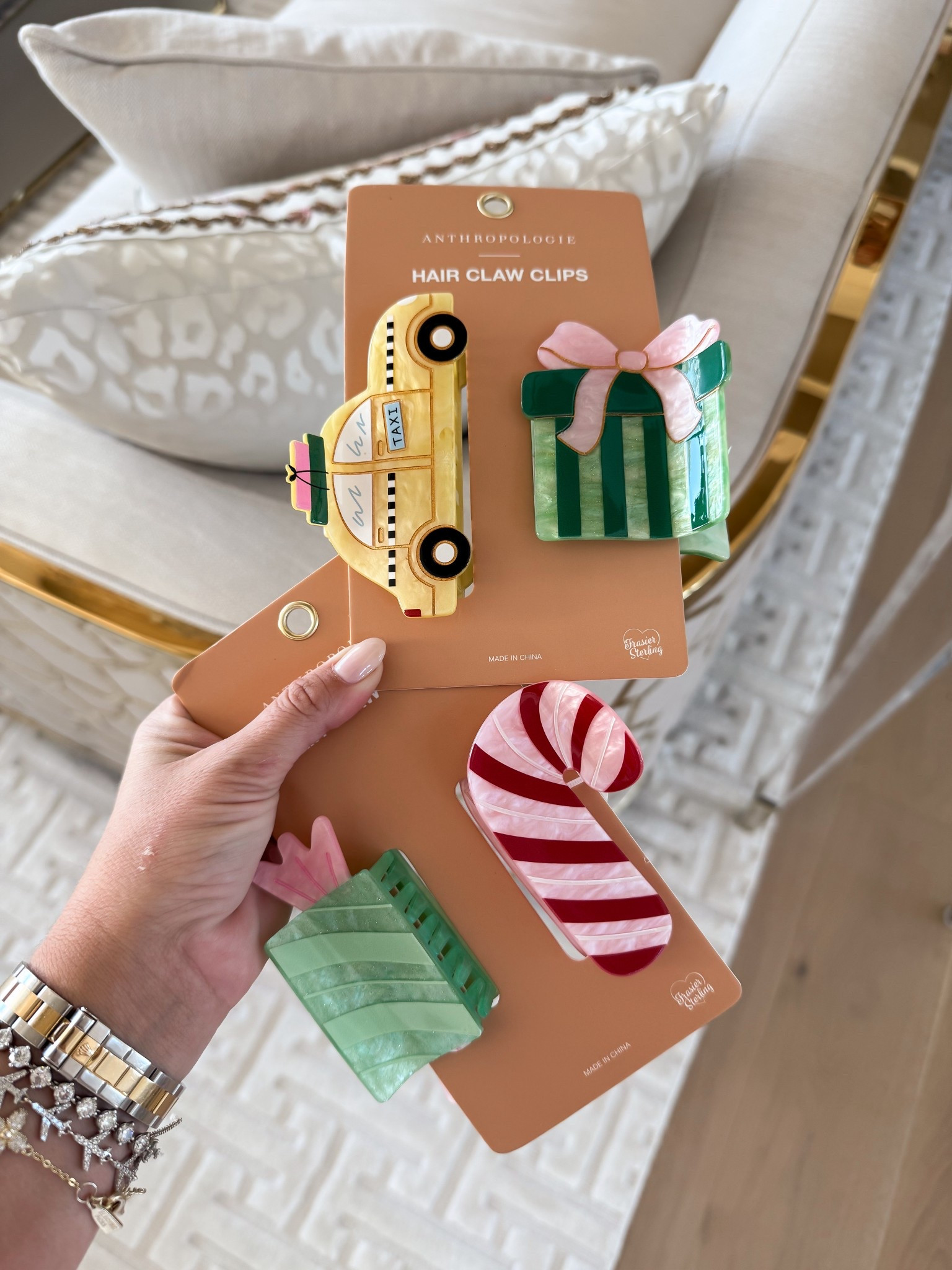 Holiday hair clips 

#LTKHoliday #LTKGiftGuide #LTKFindsUnder50