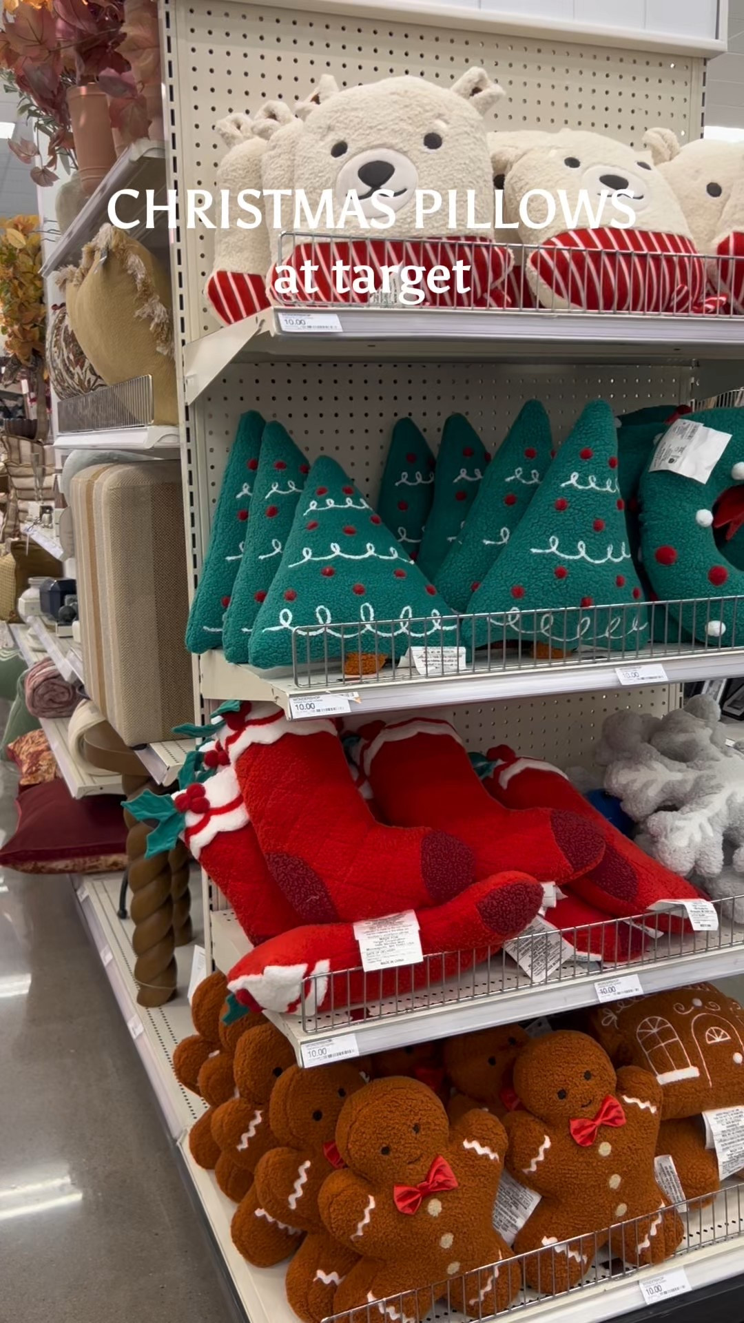 Who says it’s too early for Christmas? 🥰🎄 love these pillows!! 

#christmas #pillows #targetfinds #christmaspillows 

#LTKHoliday #LTKHome #LTKSeasonal