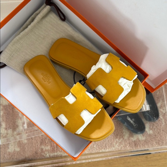 Women's Yellow Sandals | Poshmark