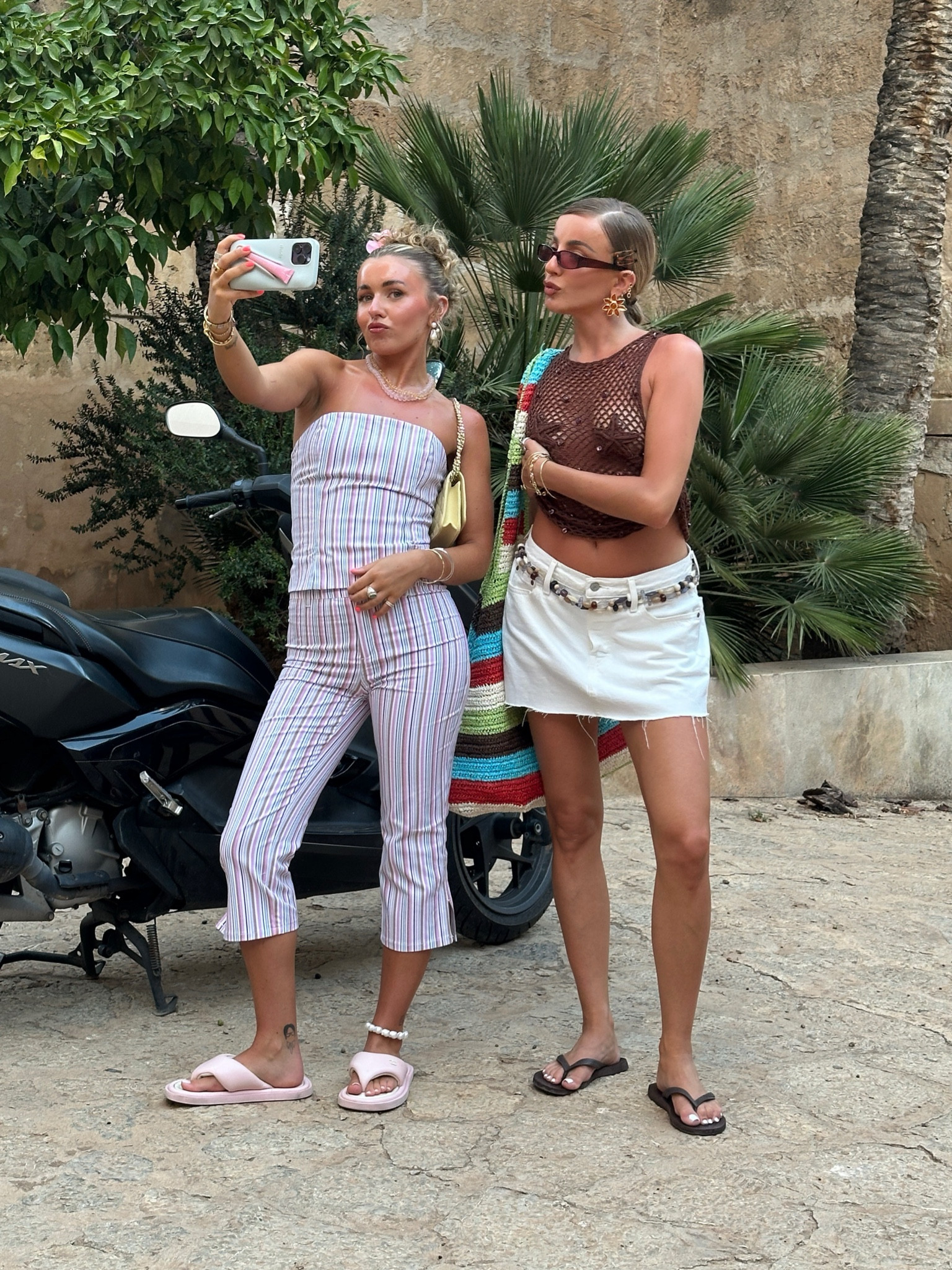 mallorca white denim mini skirt ibiza outfit ideas capri pants flip flops pinterest girl 