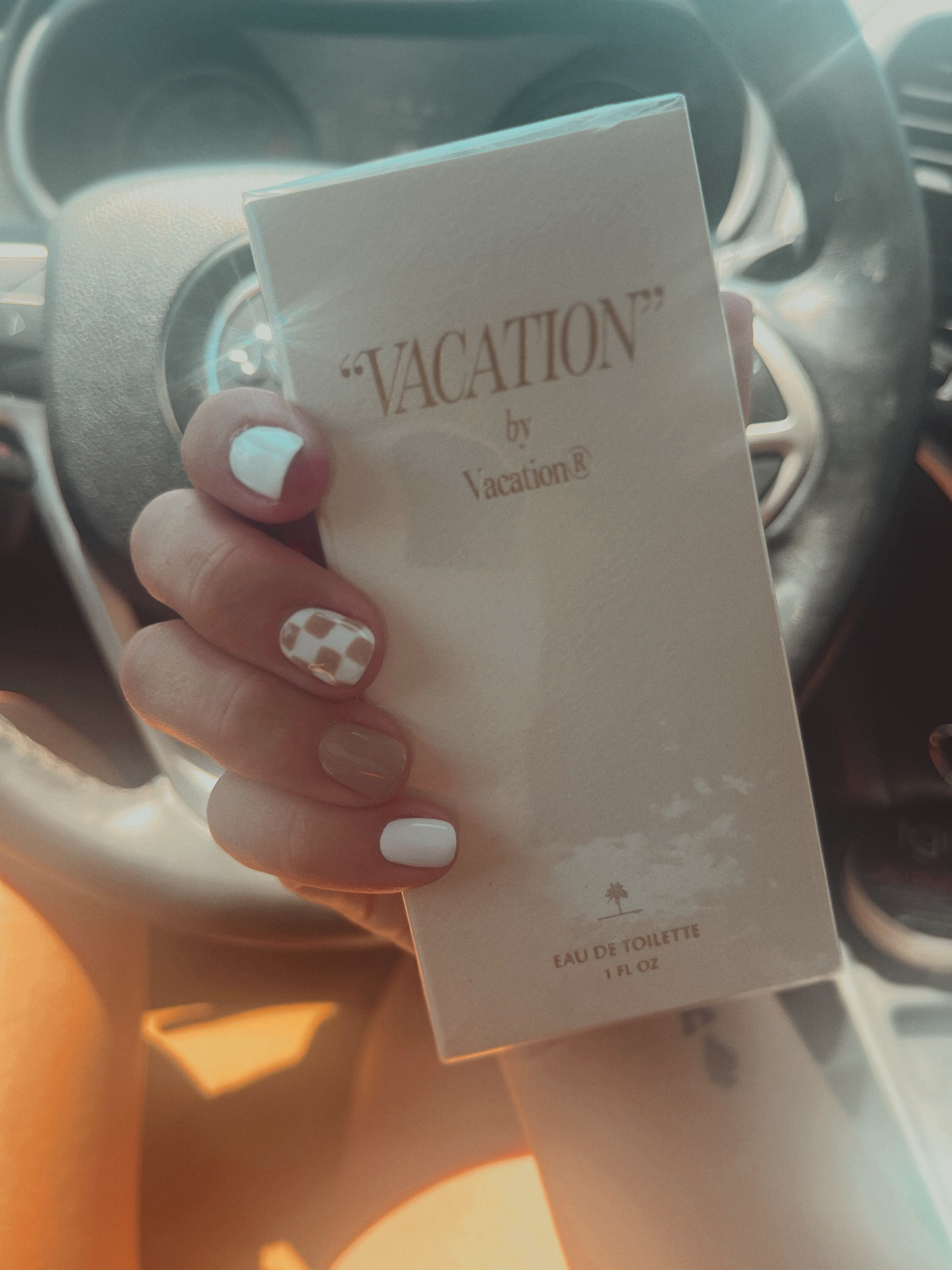 Smells like nostalgia and Summer 🍌🥥👙🧴✨ 30% off all Vacation at Ulta!!! Snag before it’s too late!