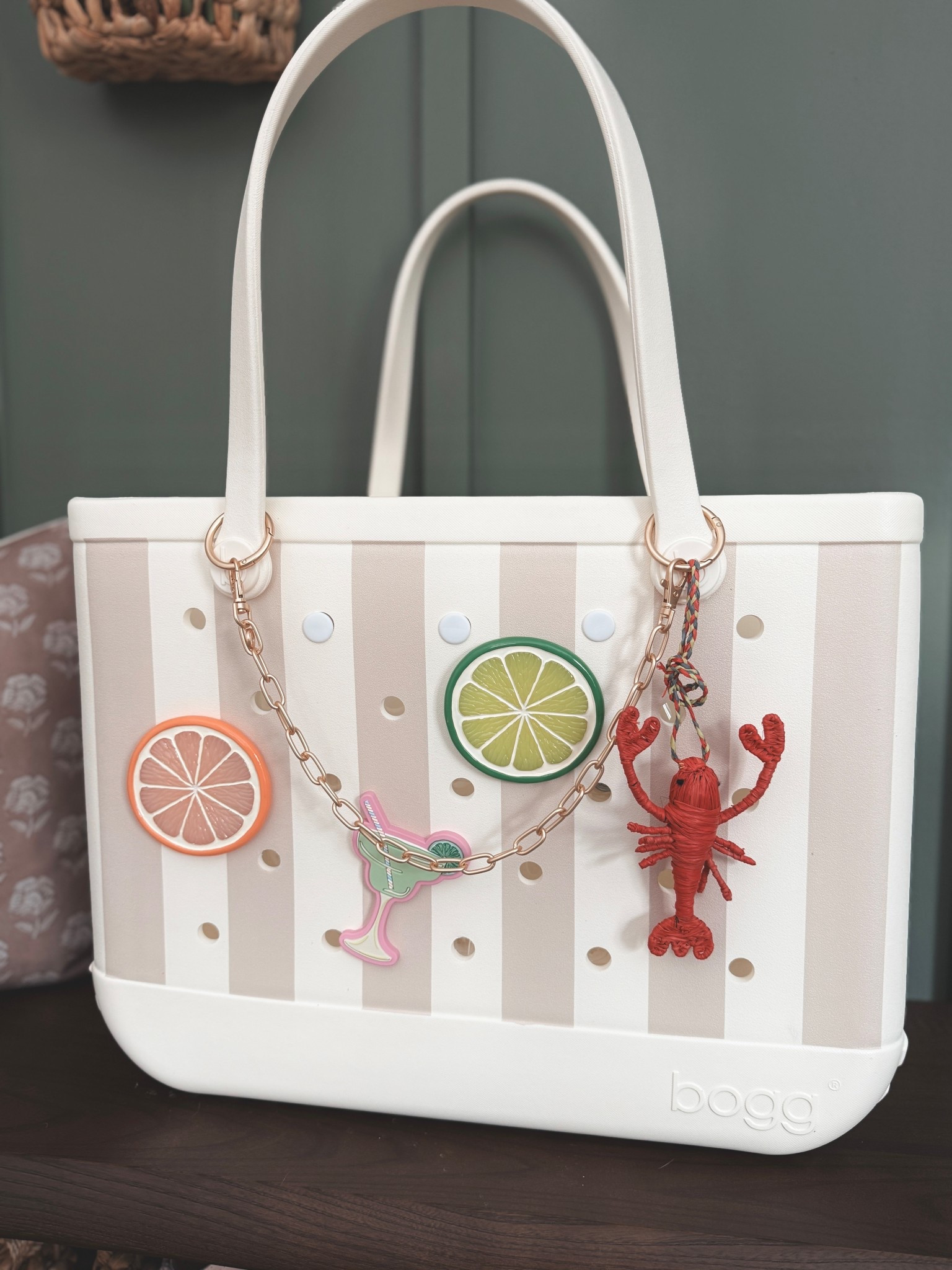 Summer ready BOGG Bag

#LTKgrwm #LTKdayinmylife #LTKmomlife