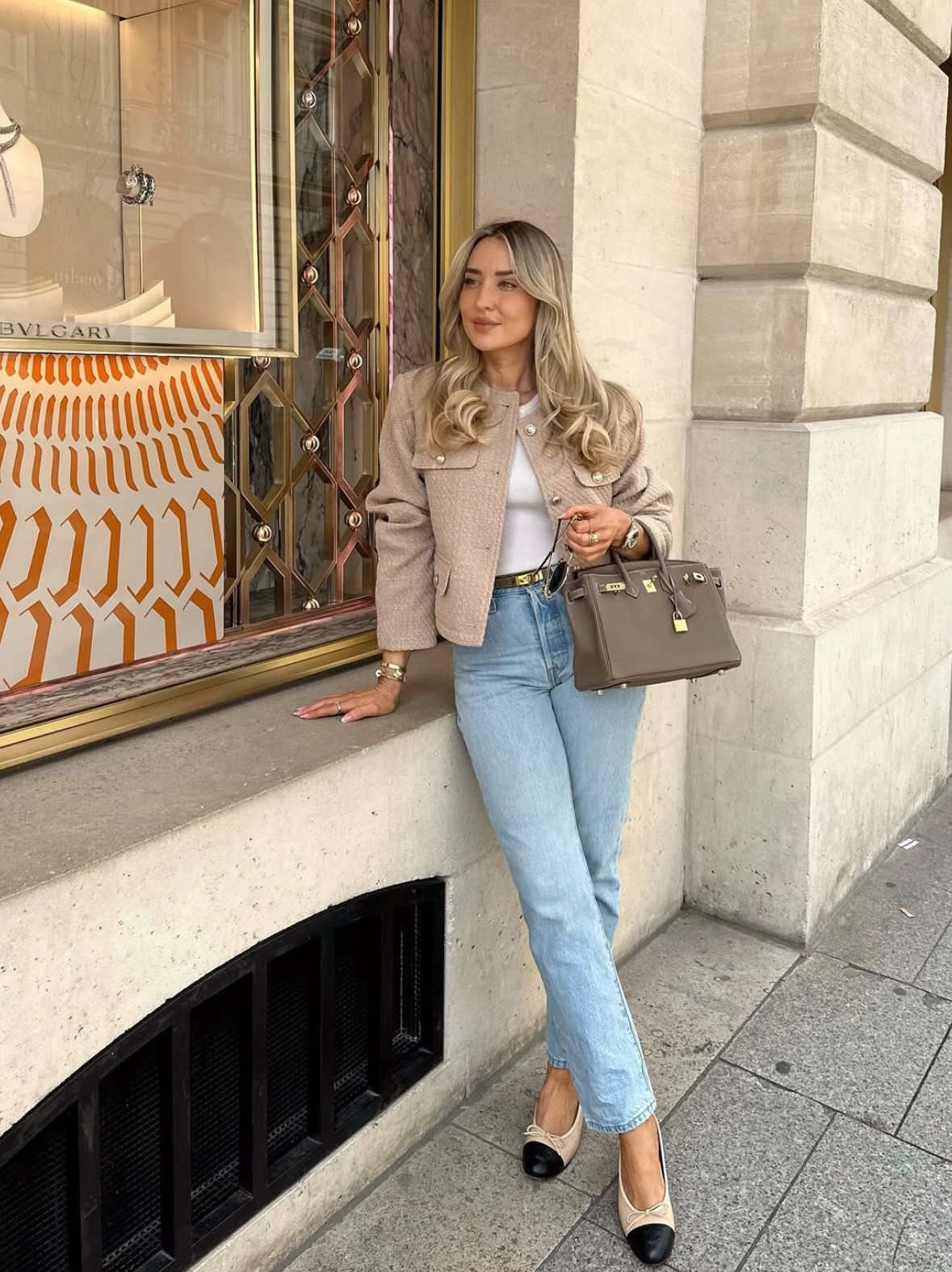 Classic Spring Looks 🌷 Zara pink collarless tweed jacket, Almada white knitted vest, Levi's 501 blue jeans, Chanel black and beige ballet pumps, Hermes Birkin Etoupe and Celina sunglasses 

 

#LTKluxury #LTKstyletip #LTKspring