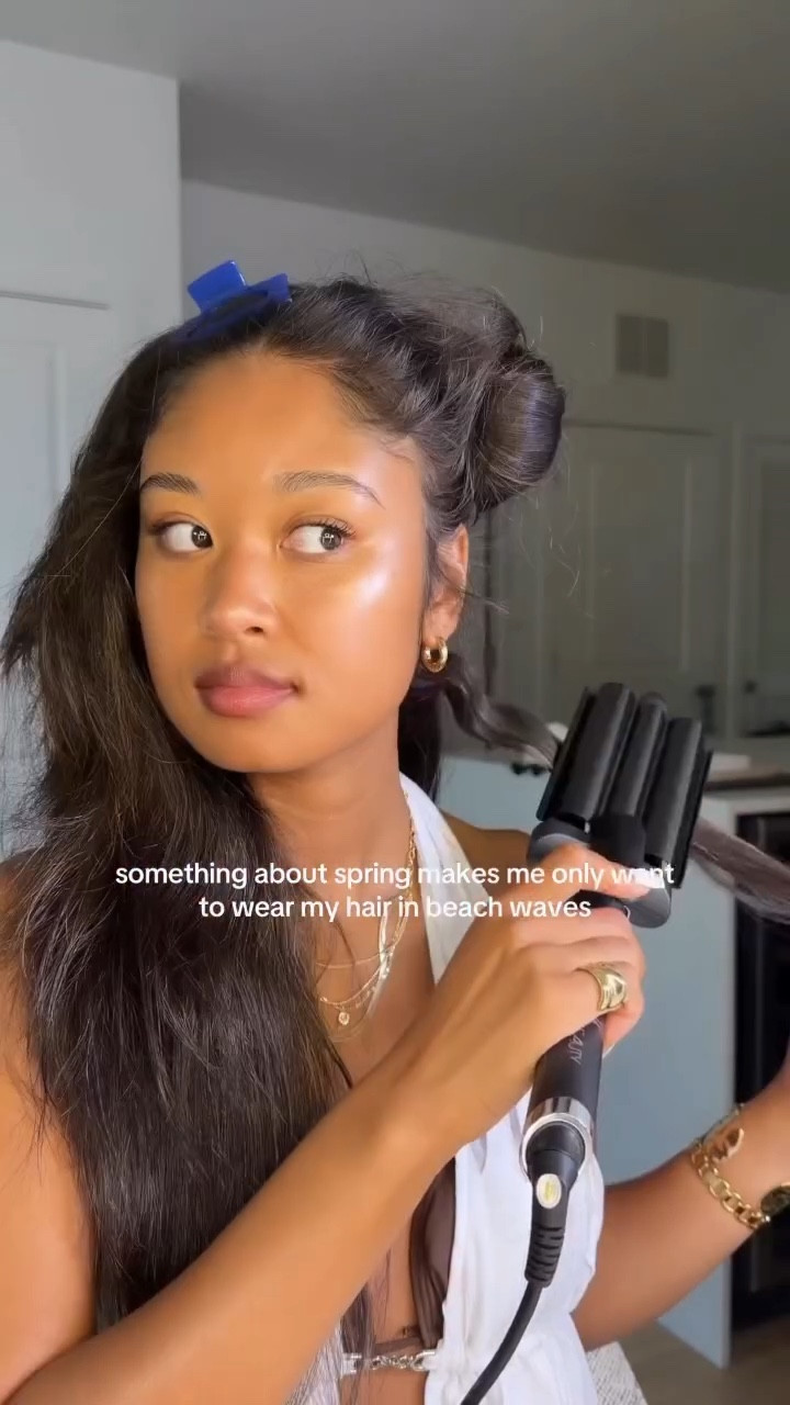i don’t make the rules 🙂‍↔️ 

#springhair #hairtutorial #hairinspo #beachwaves