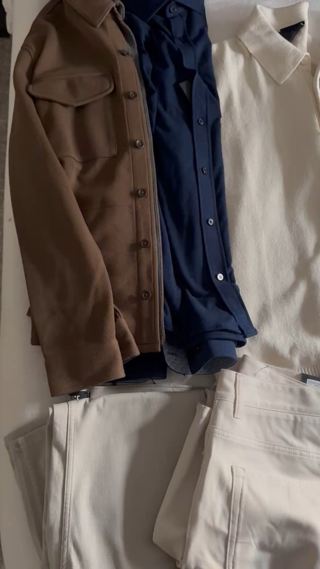 Styling/Packing for Riley to go to Aspen but also wanted to make sure it was items he could use for work and day to day. 
For reference he’s 5”11 and 175lbs 