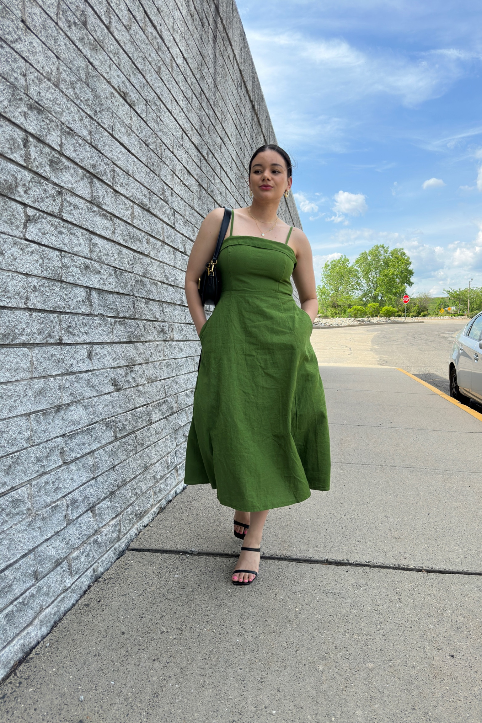 The perfect linen dress for spring and summer 